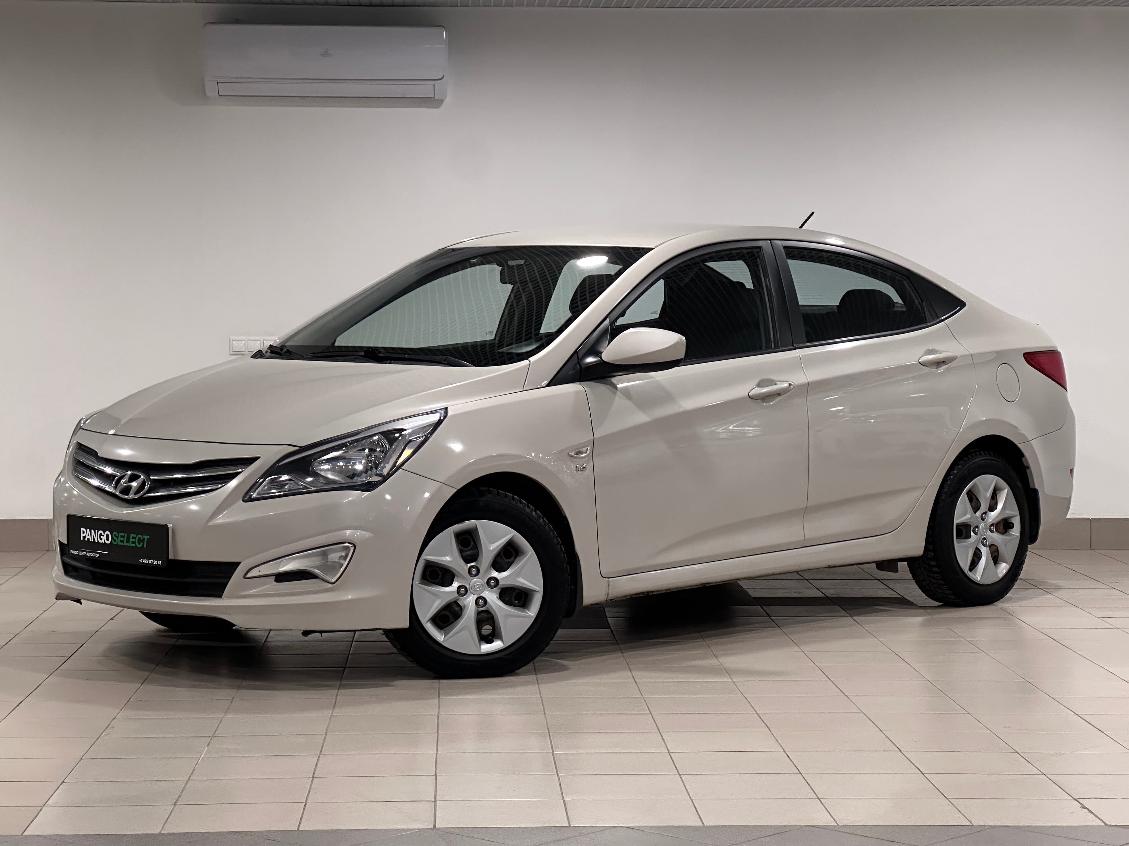 Фотография автомобиля Hyundai Solaris