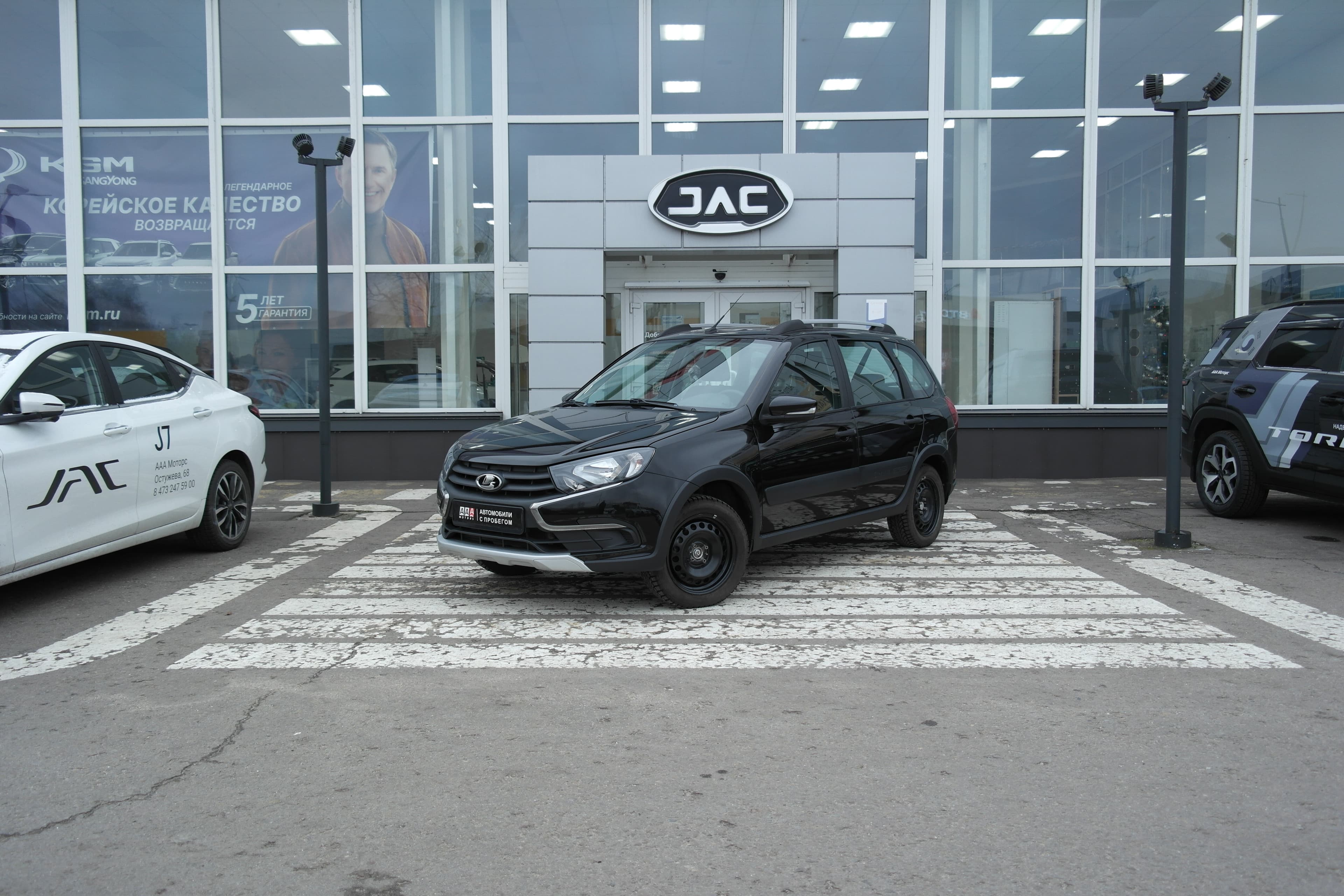 Фотография автомобиля Lada (ВАЗ) Granta