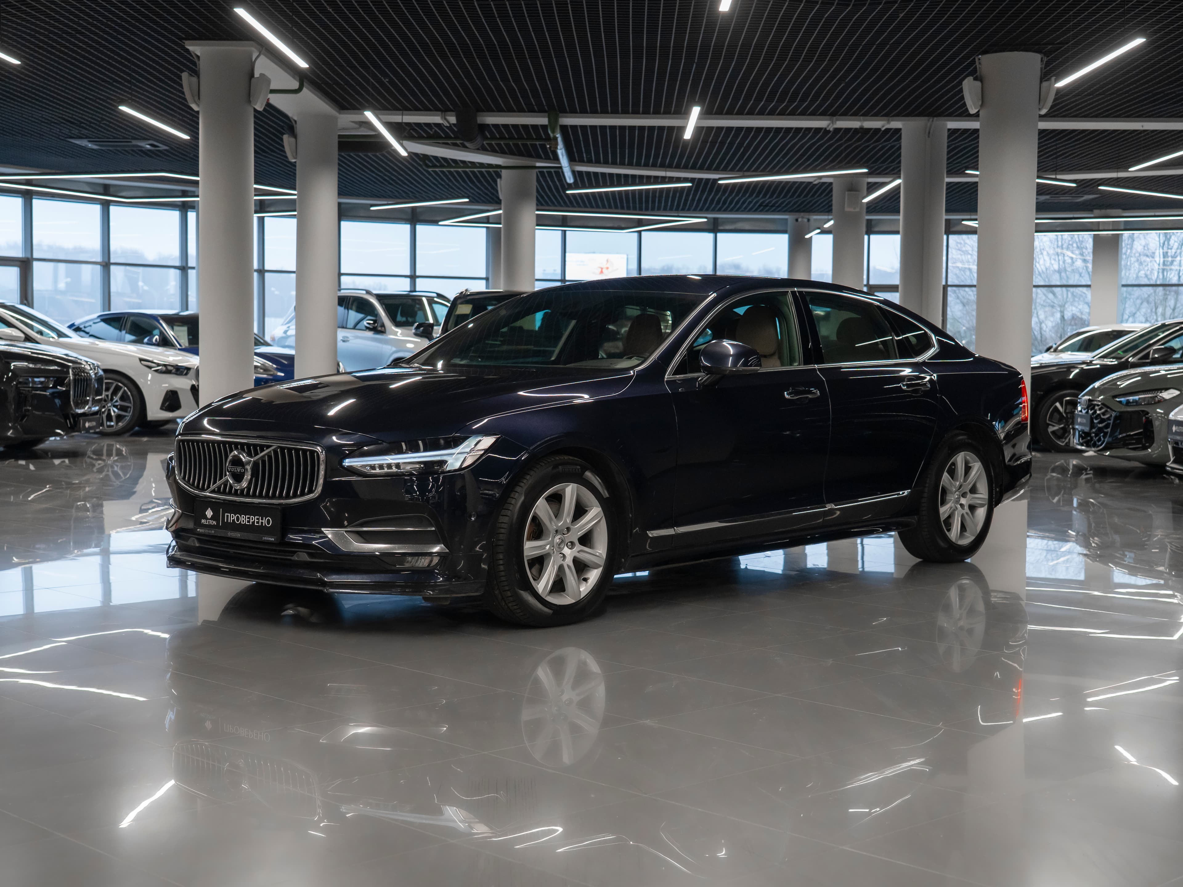 Фотография автомобиля Volvo S90