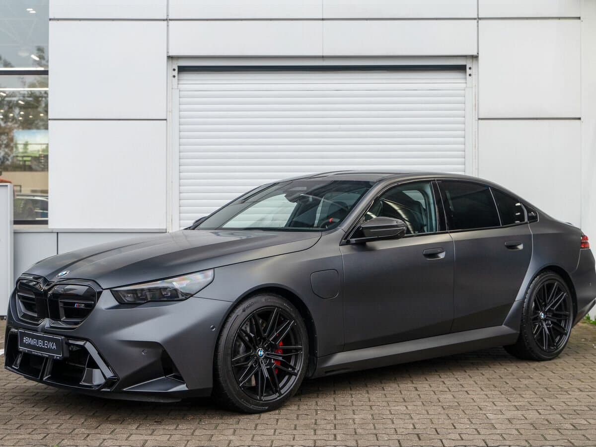 Фотография автомобиля BMW M5