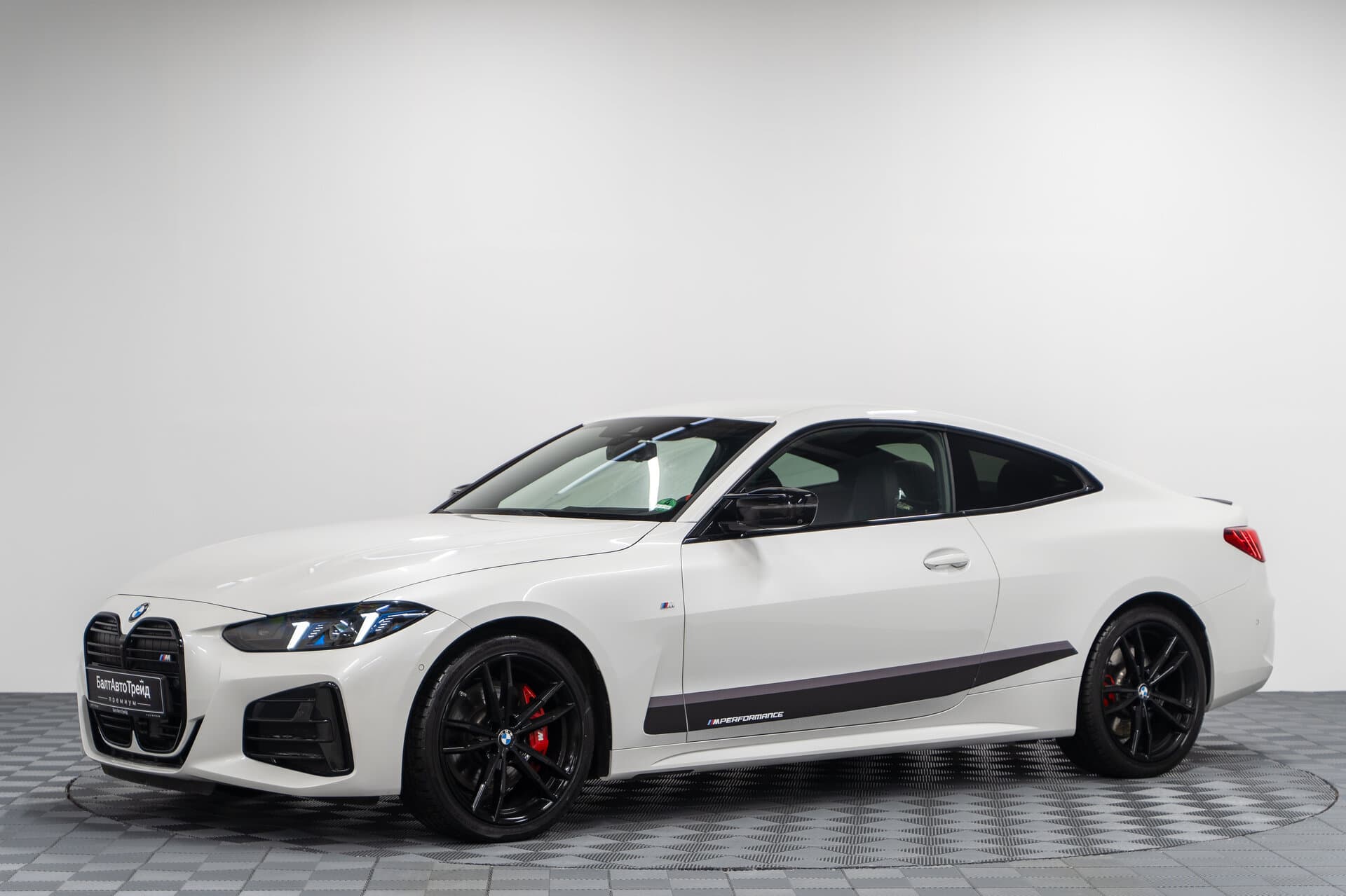 Фотография автомобиля BMW 4 серия