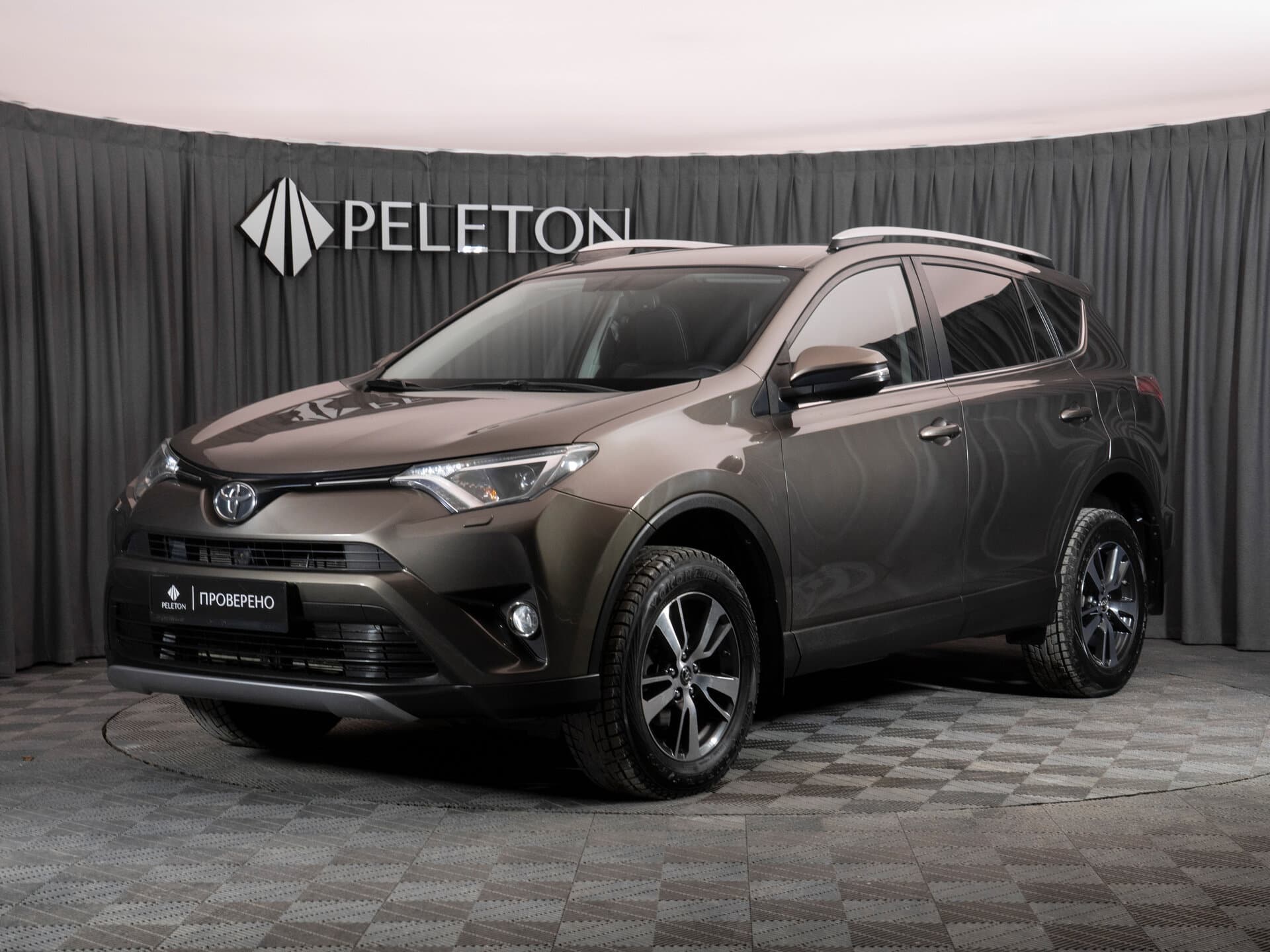 Фотография автомобиля Toyota RAV4