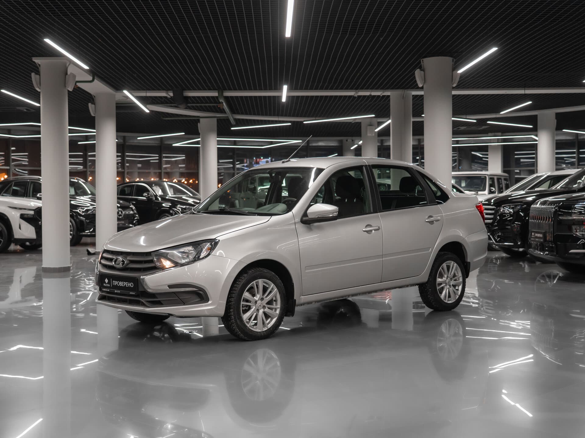 Фотография автомобиля Lada (ВАЗ) Granta