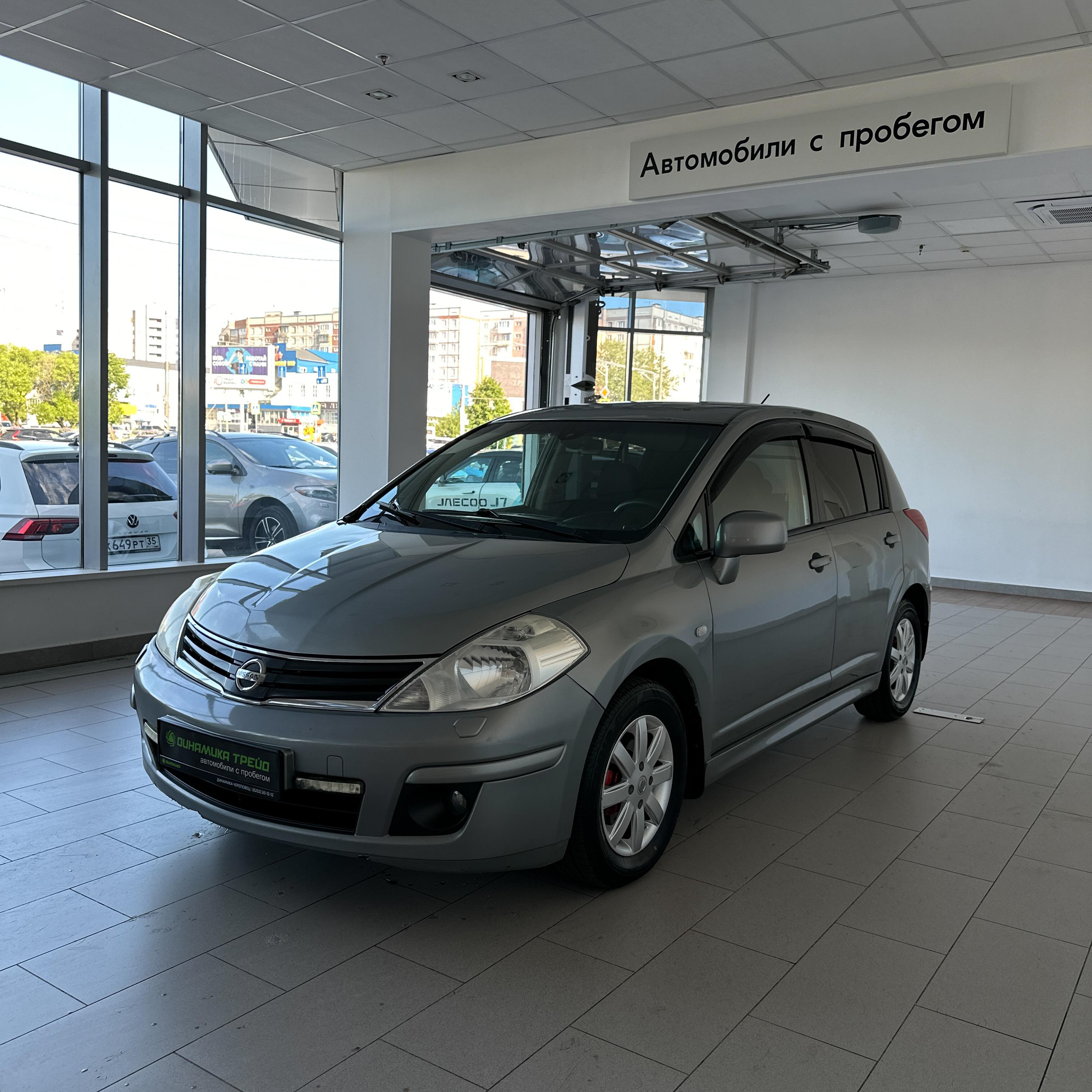 Фотография автомобиля Nissan Tiida