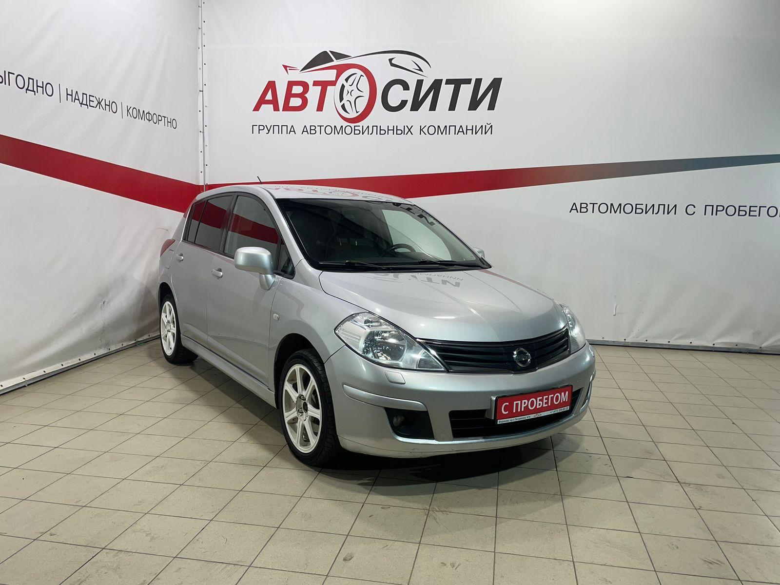 Фотография автомобиля Nissan Tiida