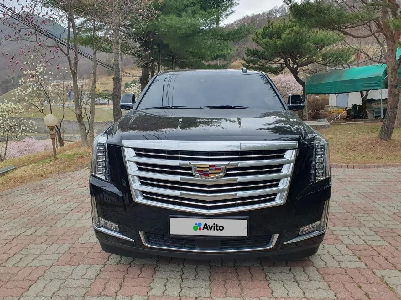 Фотография автомобиля Cadillac Escalade