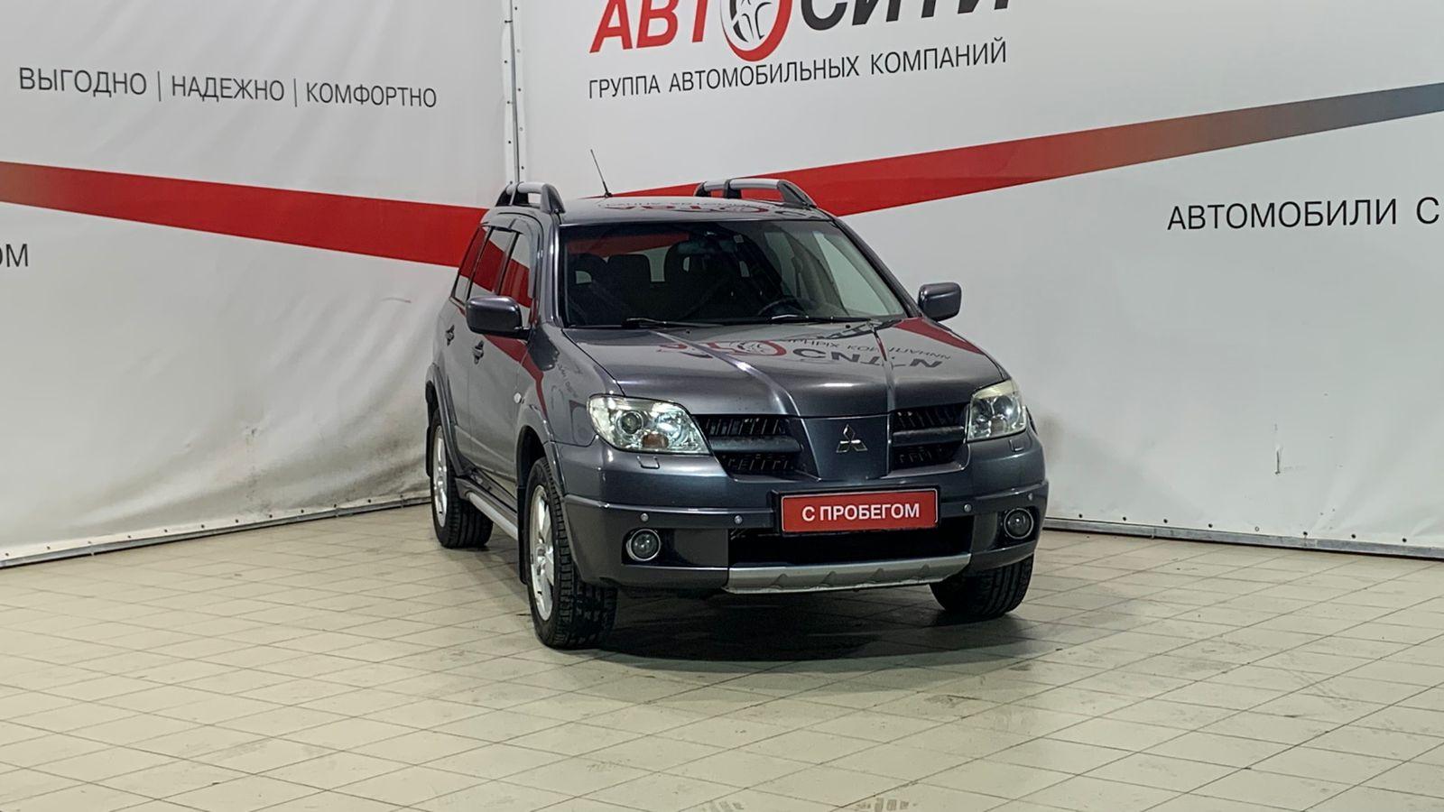 Фотография автомобиля Mitsubishi Outlander