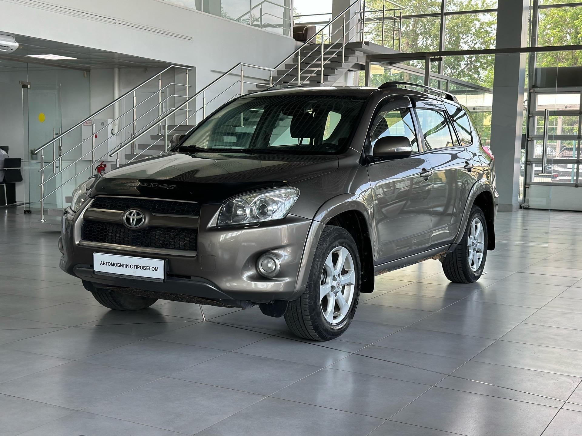 Фотография автомобиля Toyota RAV4