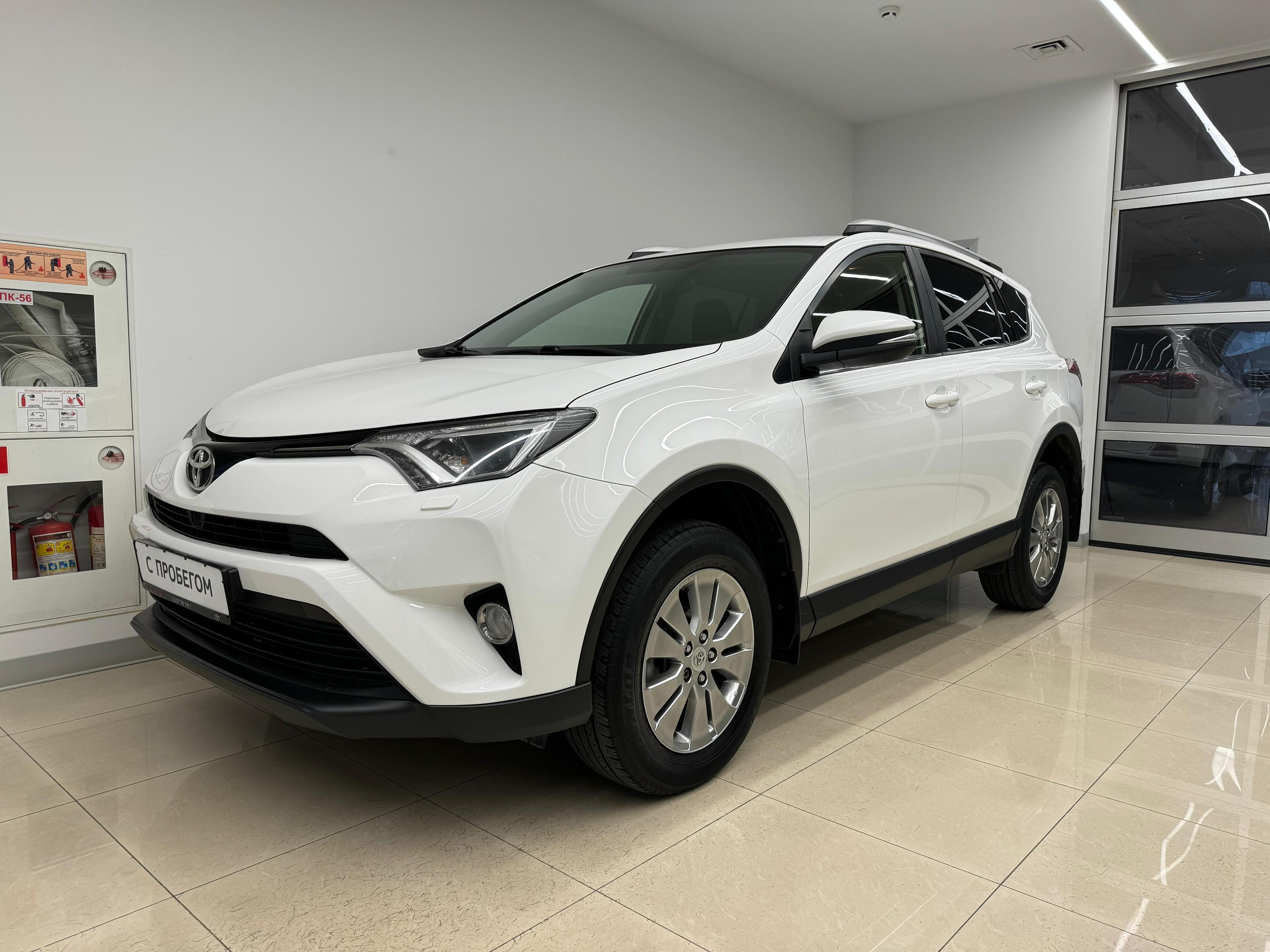 Фотография автомобиля Toyota RAV4