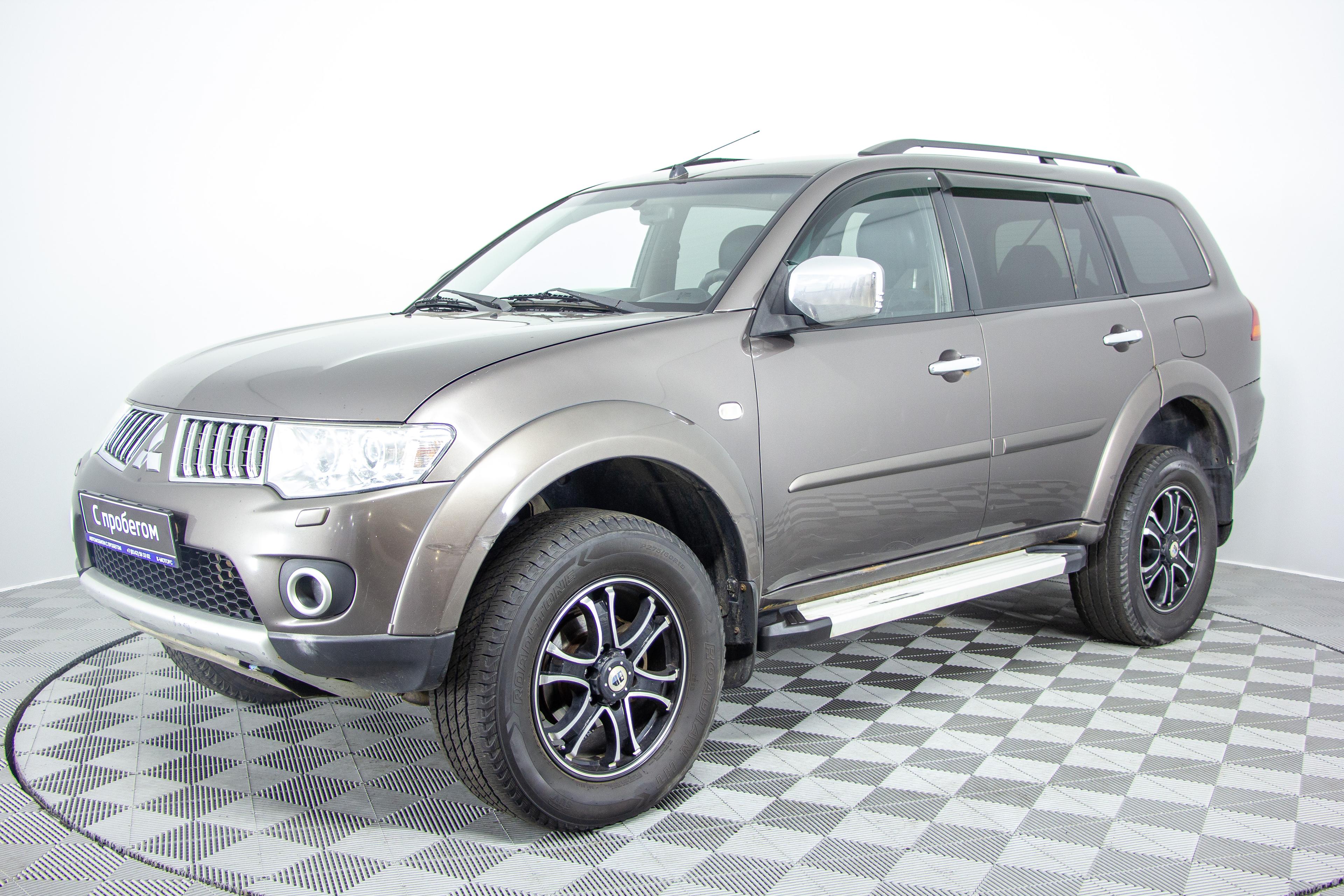 Фотография автомобиля Mitsubishi Pajero Sport