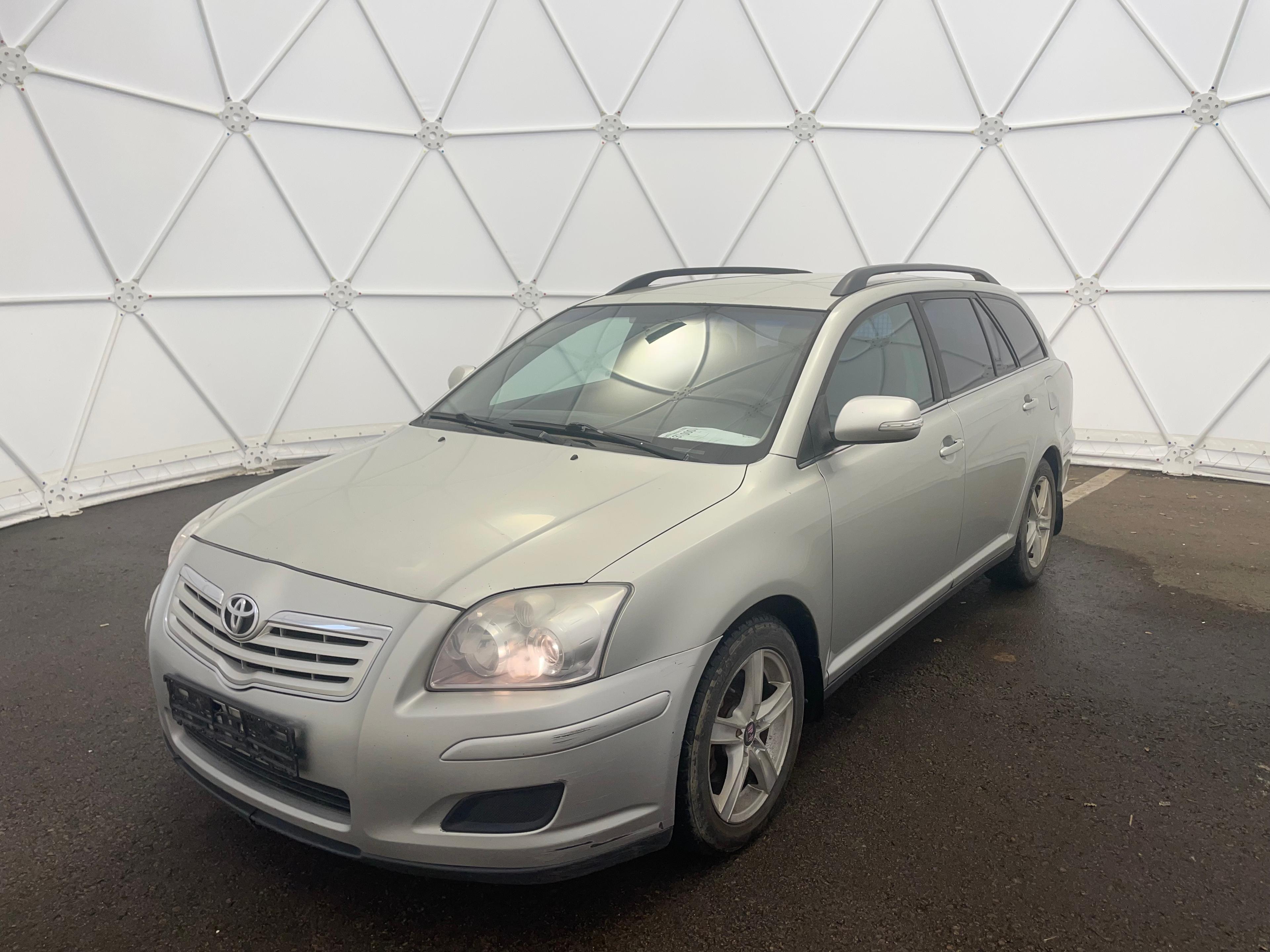 Фотография автомобиля Toyota Avensis