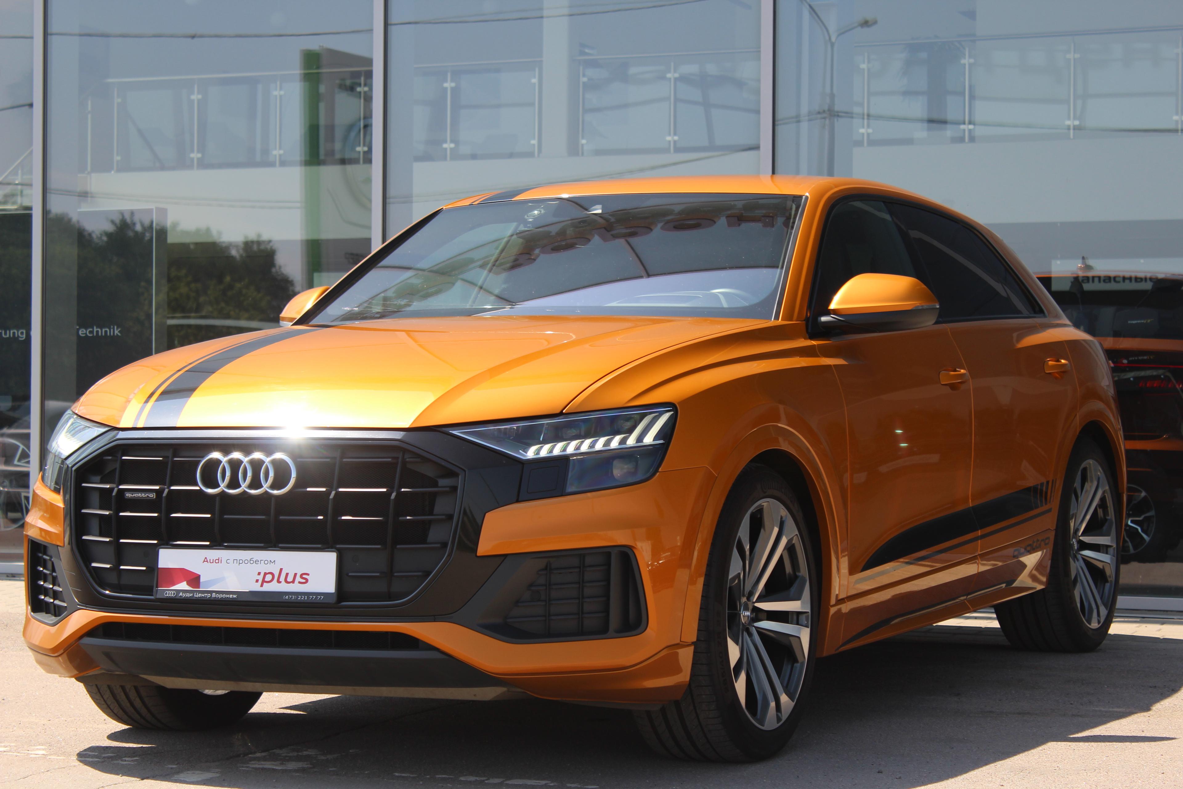 Фотография автомобиля Audi Q8