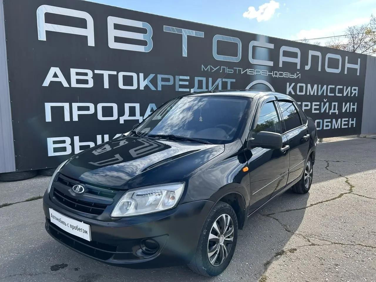 Фотография автомобиля Lada (ВАЗ) Granta