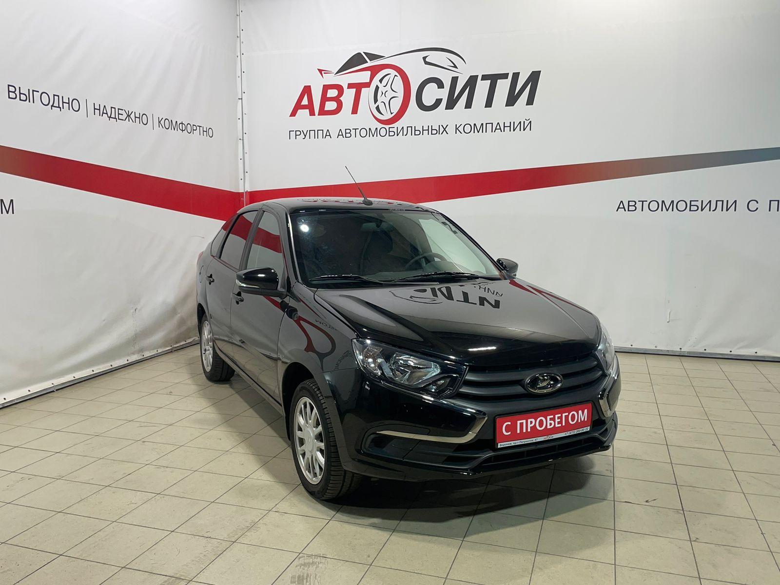 Фотография автомобиля Lada (ВАЗ) Granta