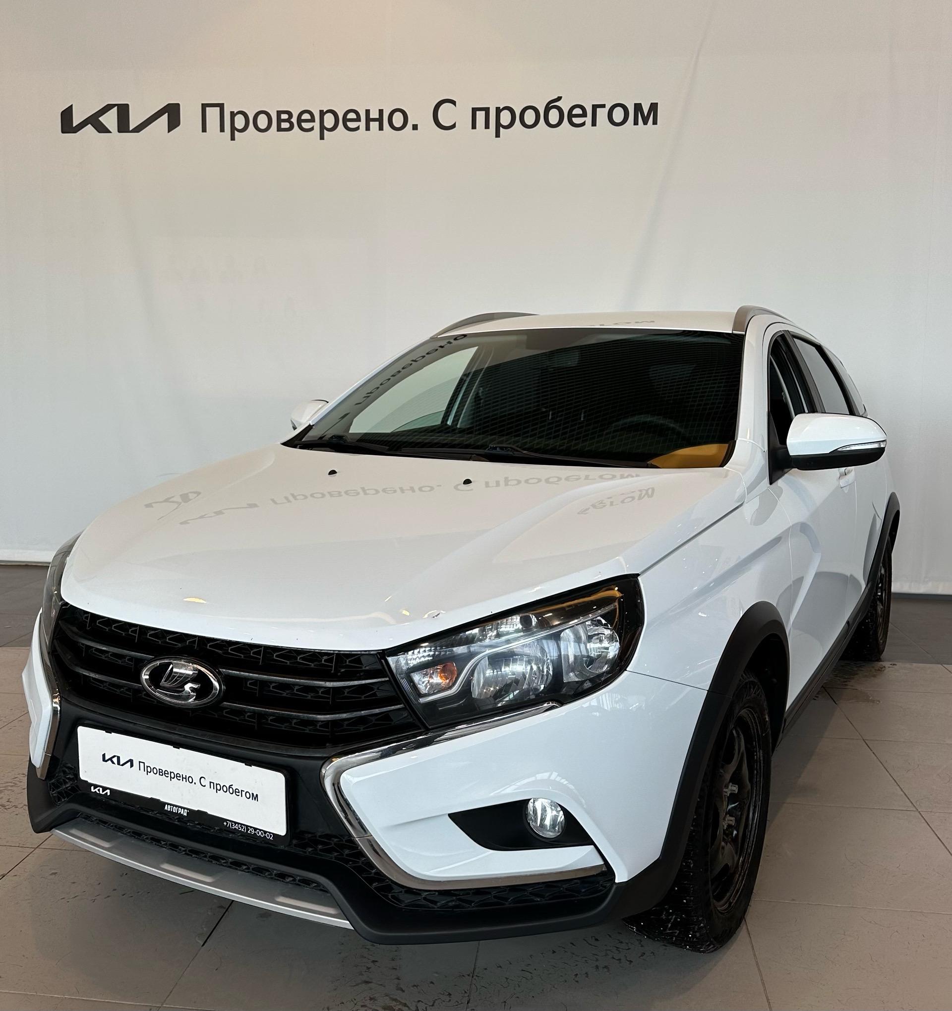 Фотография автомобиля Lada (ВАЗ) Vesta