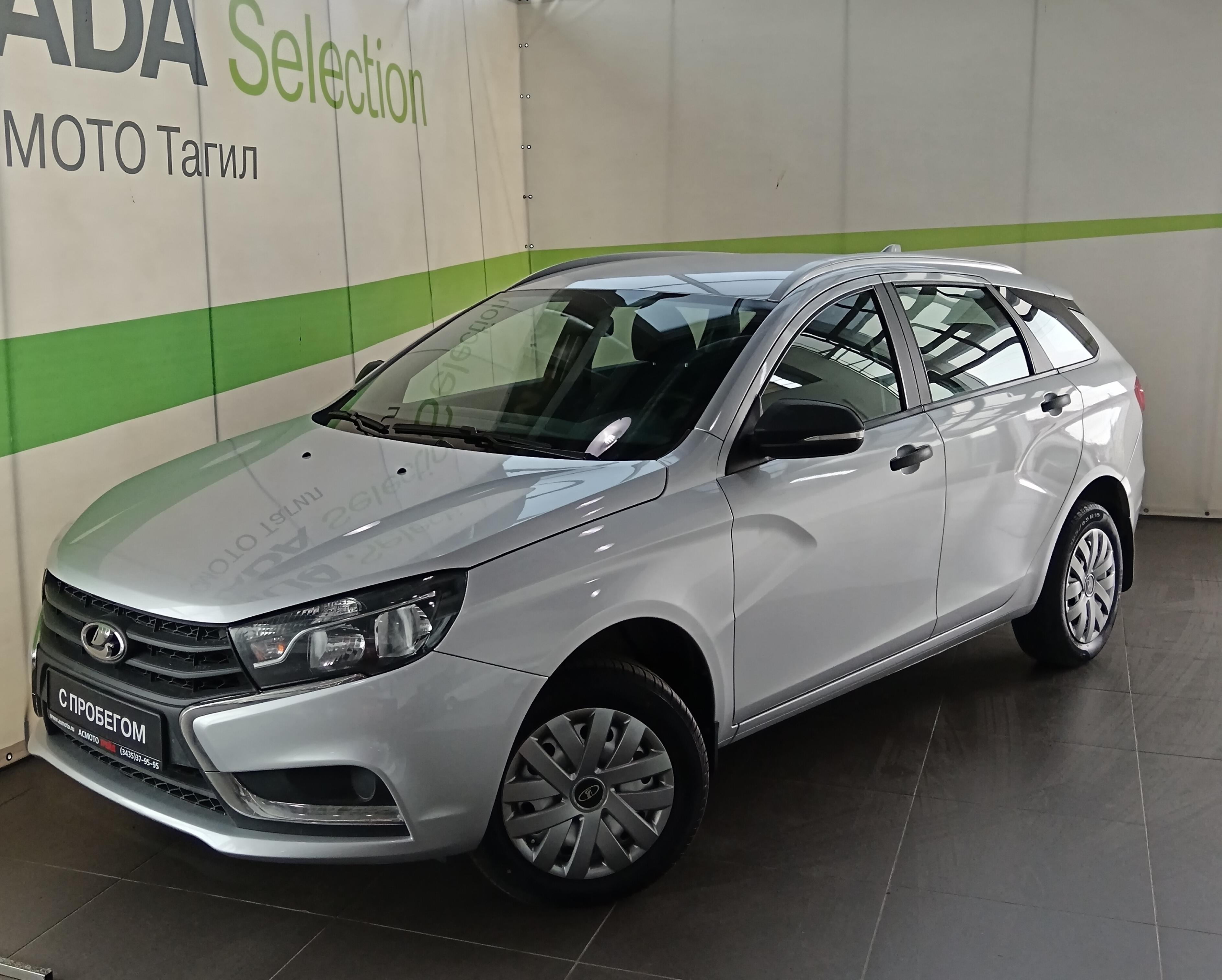 Фотография автомобиля Lada (ВАЗ) Vesta