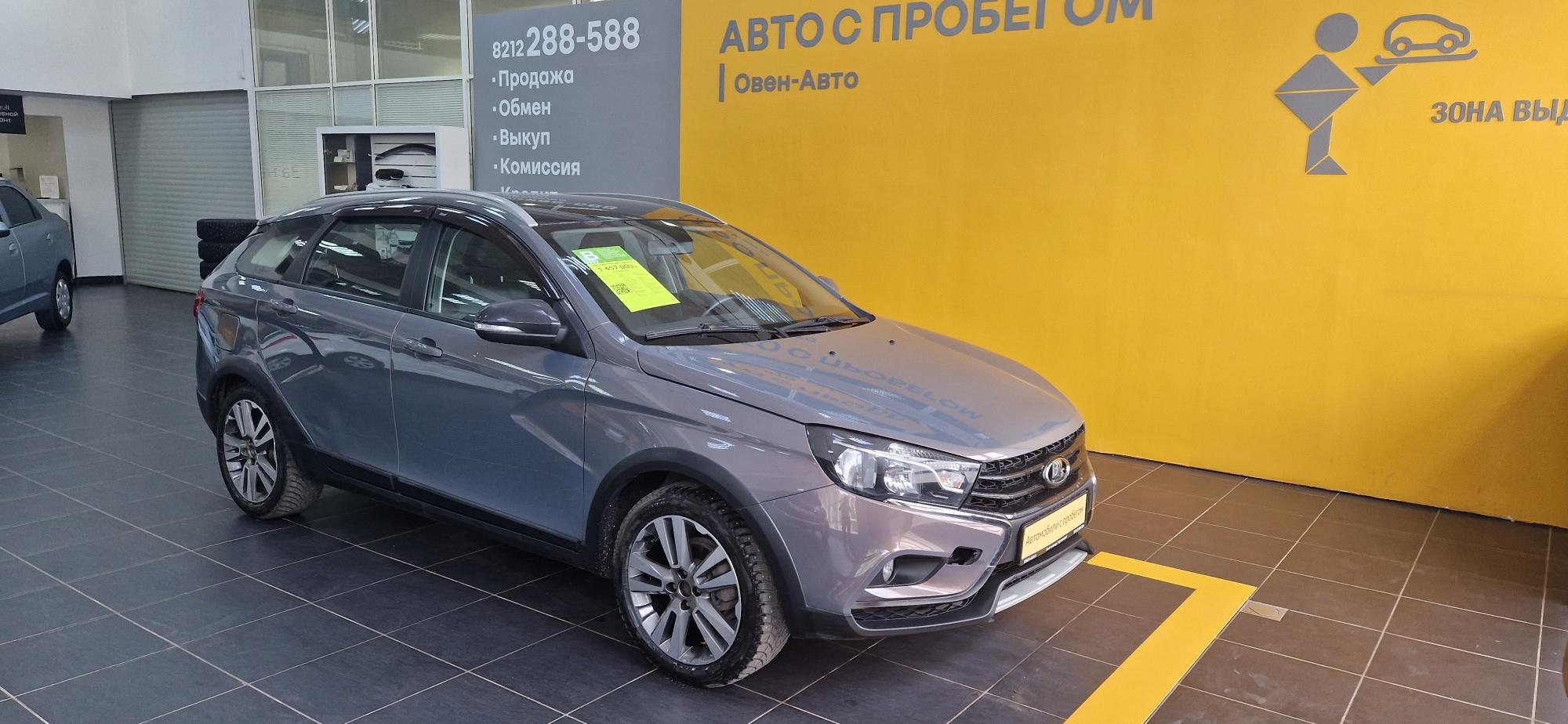 Фотография автомобиля Lada (ВАЗ) Vesta