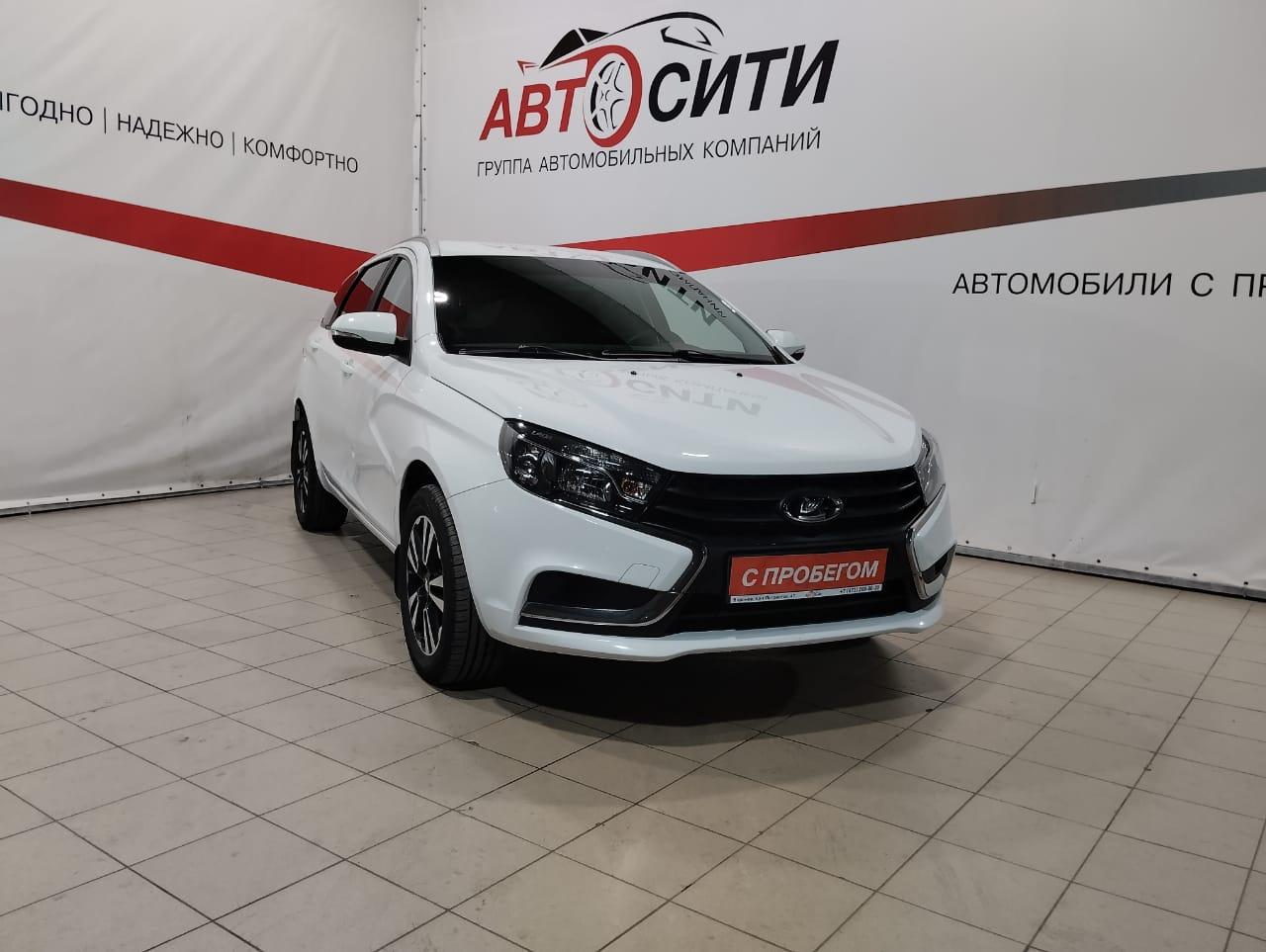 Фотография автомобиля Lada (ВАЗ) Vesta