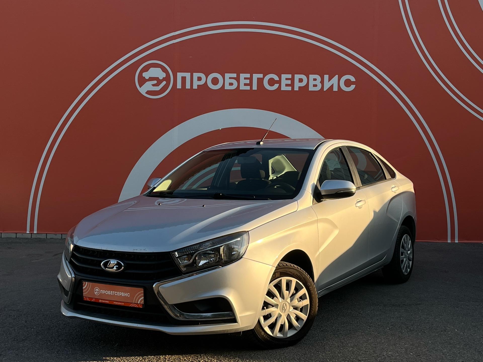 Фотография автомобиля Lada (ВАЗ) Vesta