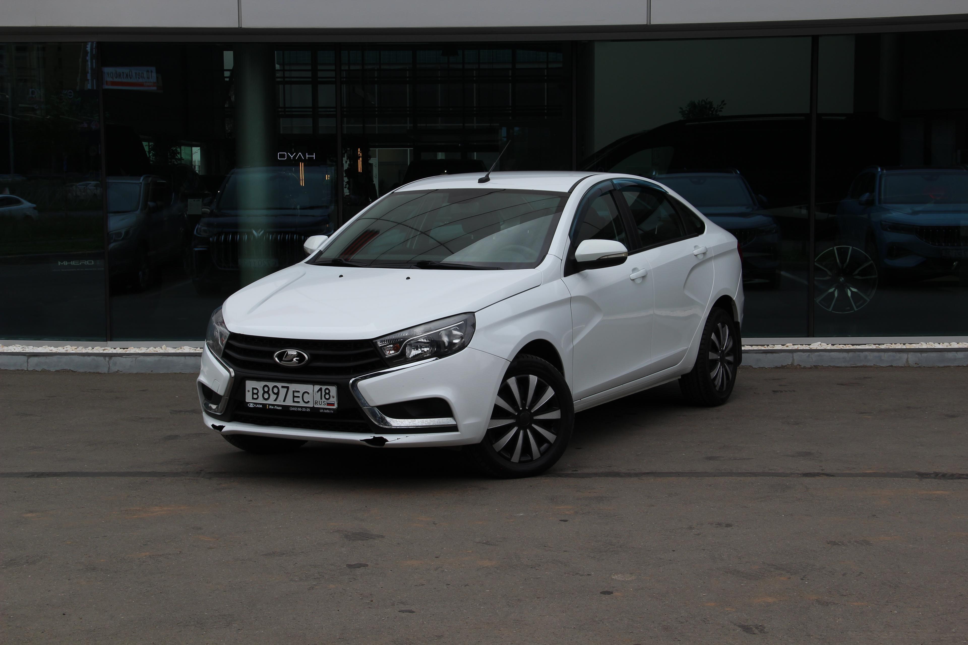 Фотография автомобиля Lada (ВАЗ) Vesta