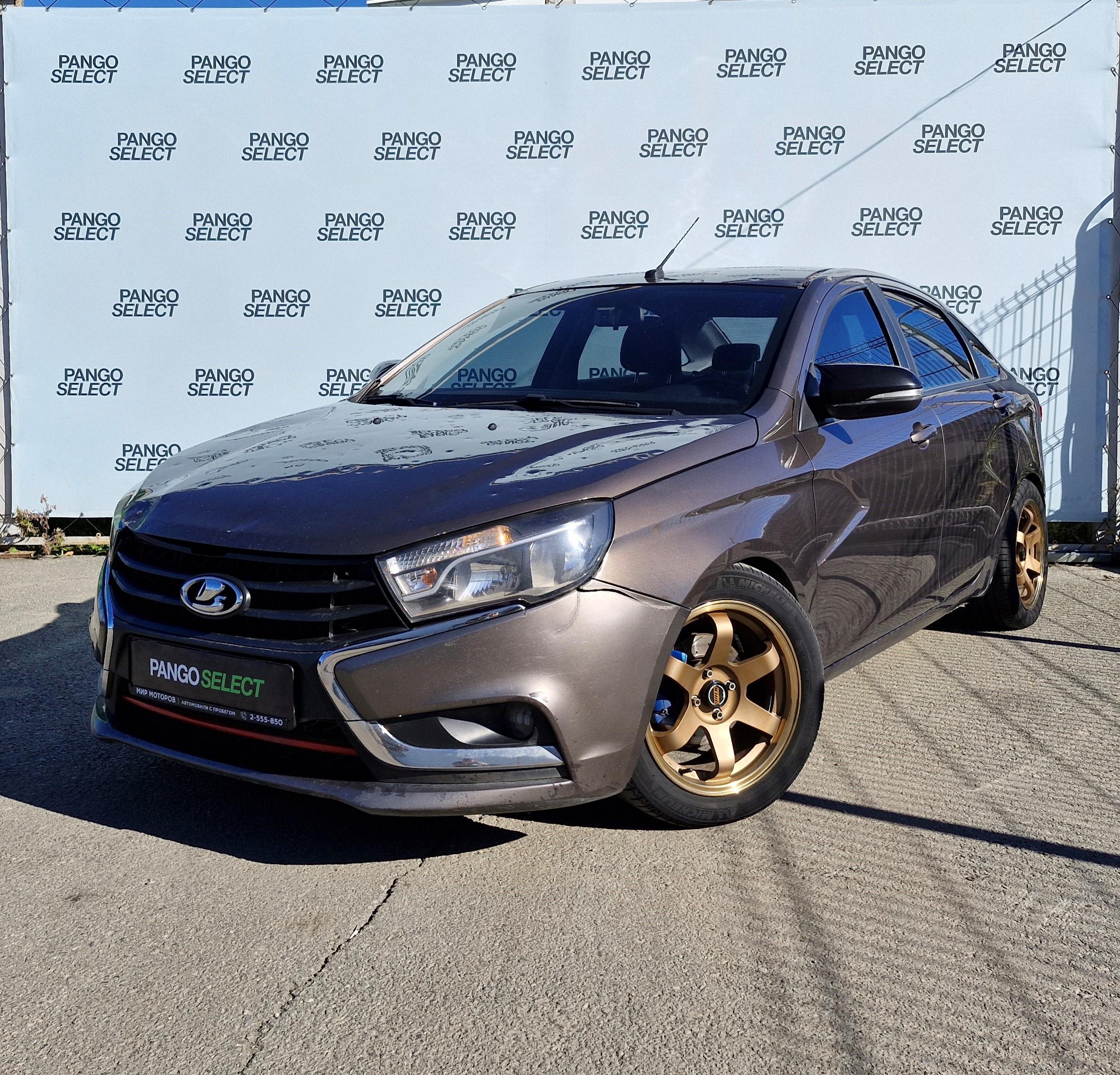 Фотография автомобиля Lada (ВАЗ) Vesta