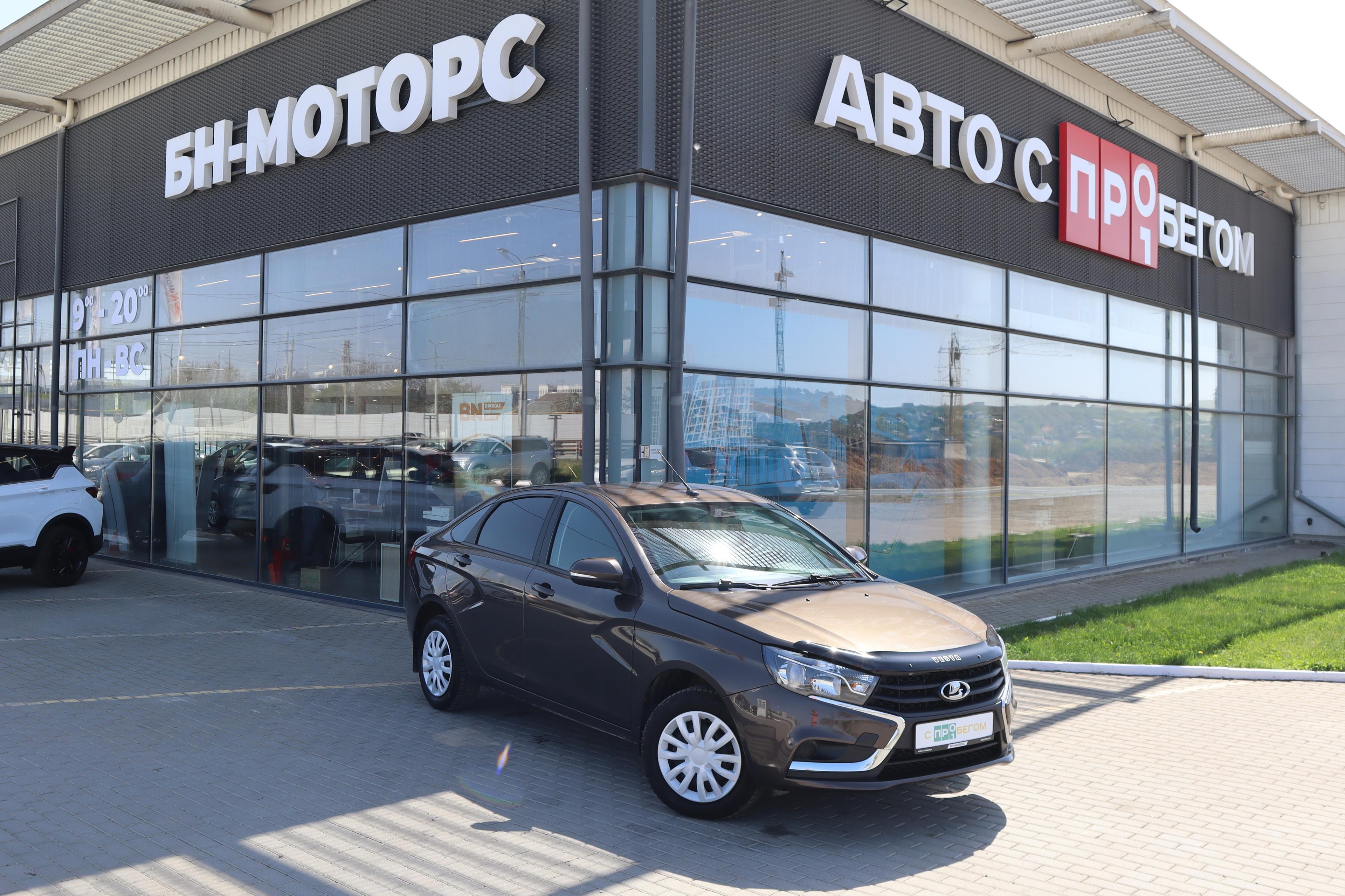 Фотография автомобиля Lada (ВАЗ) Vesta