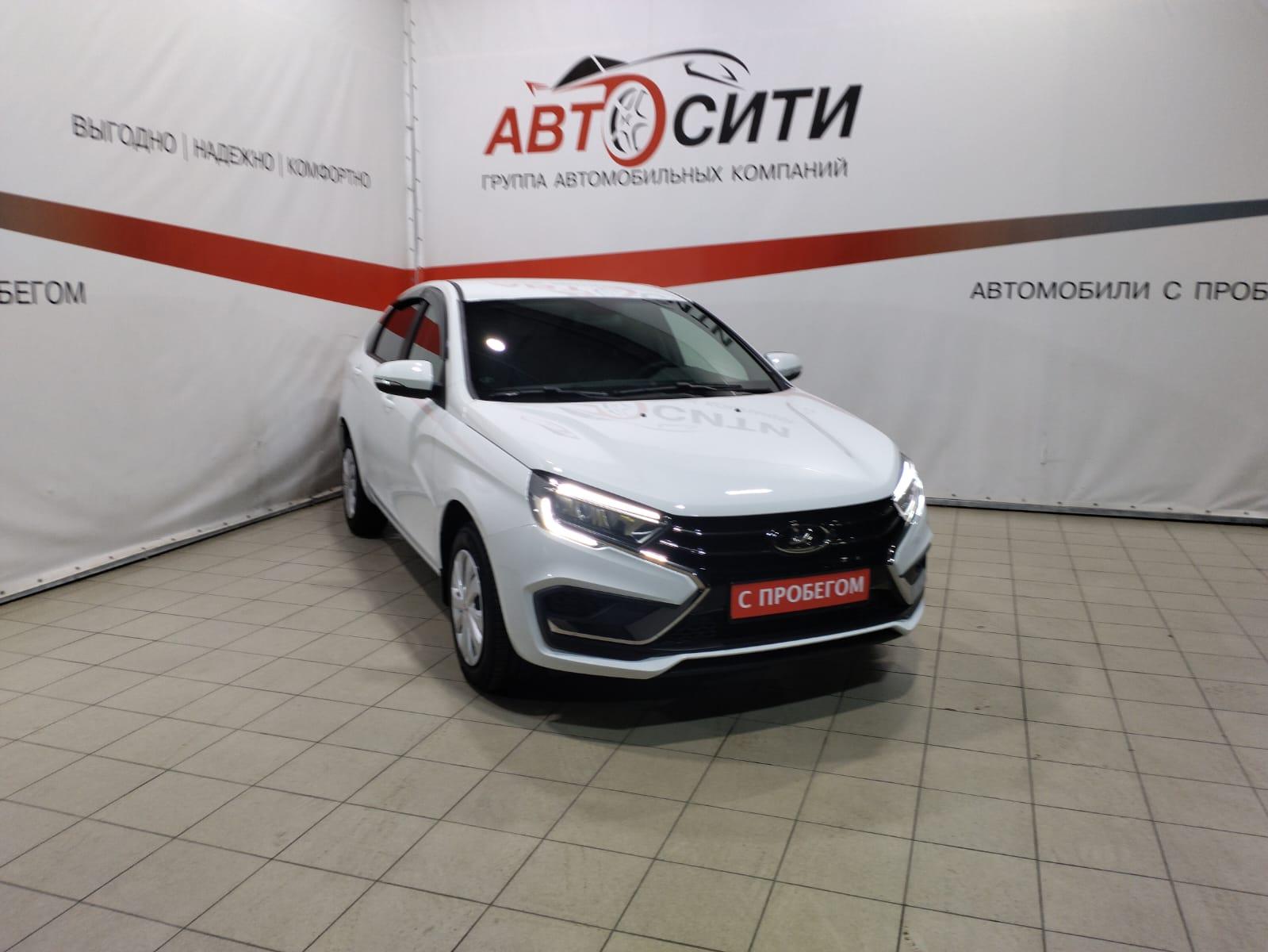 Фотография автомобиля Lada (ВАЗ) Vesta