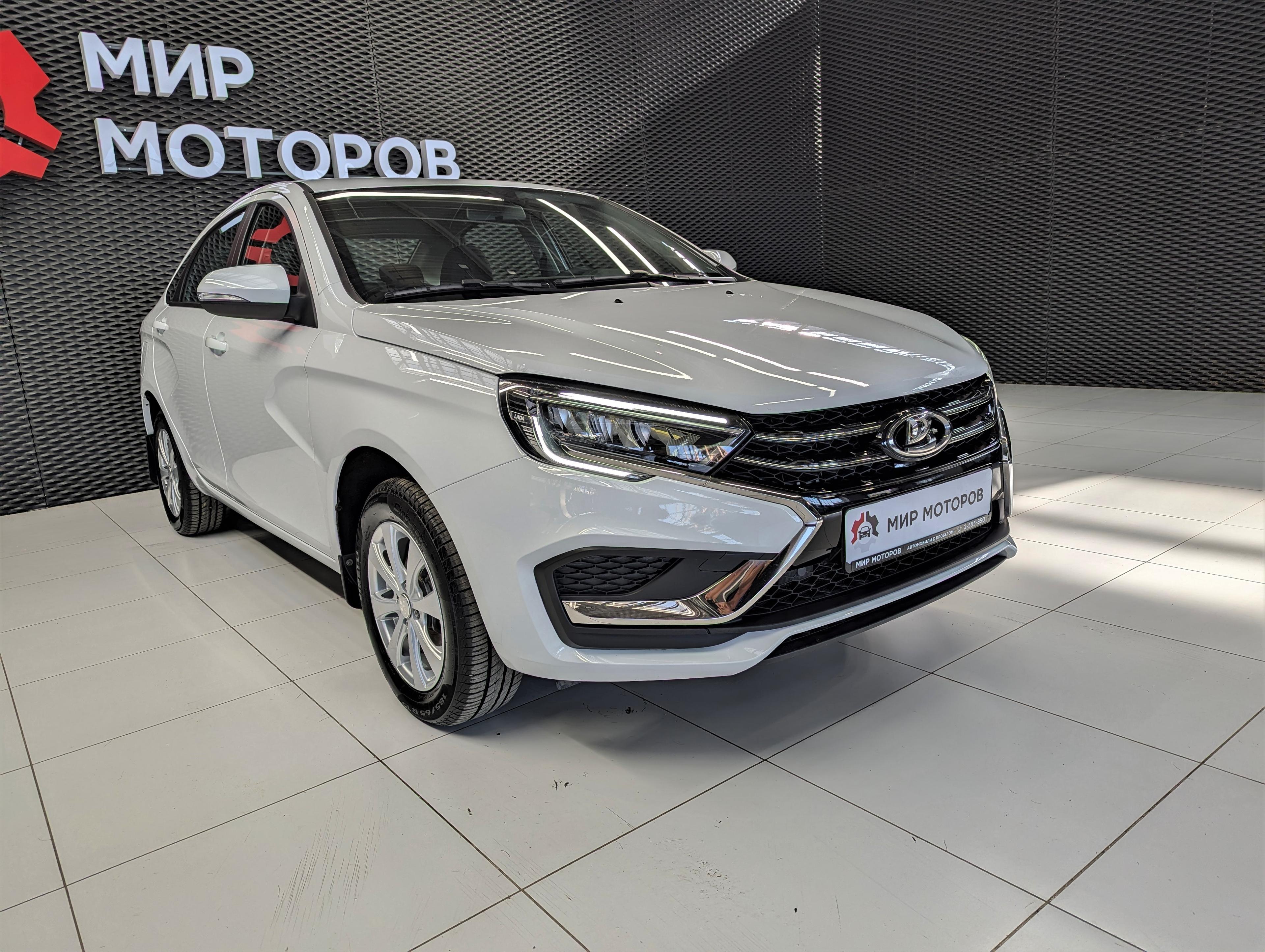 Фотография автомобиля Lada (ВАЗ) Vesta