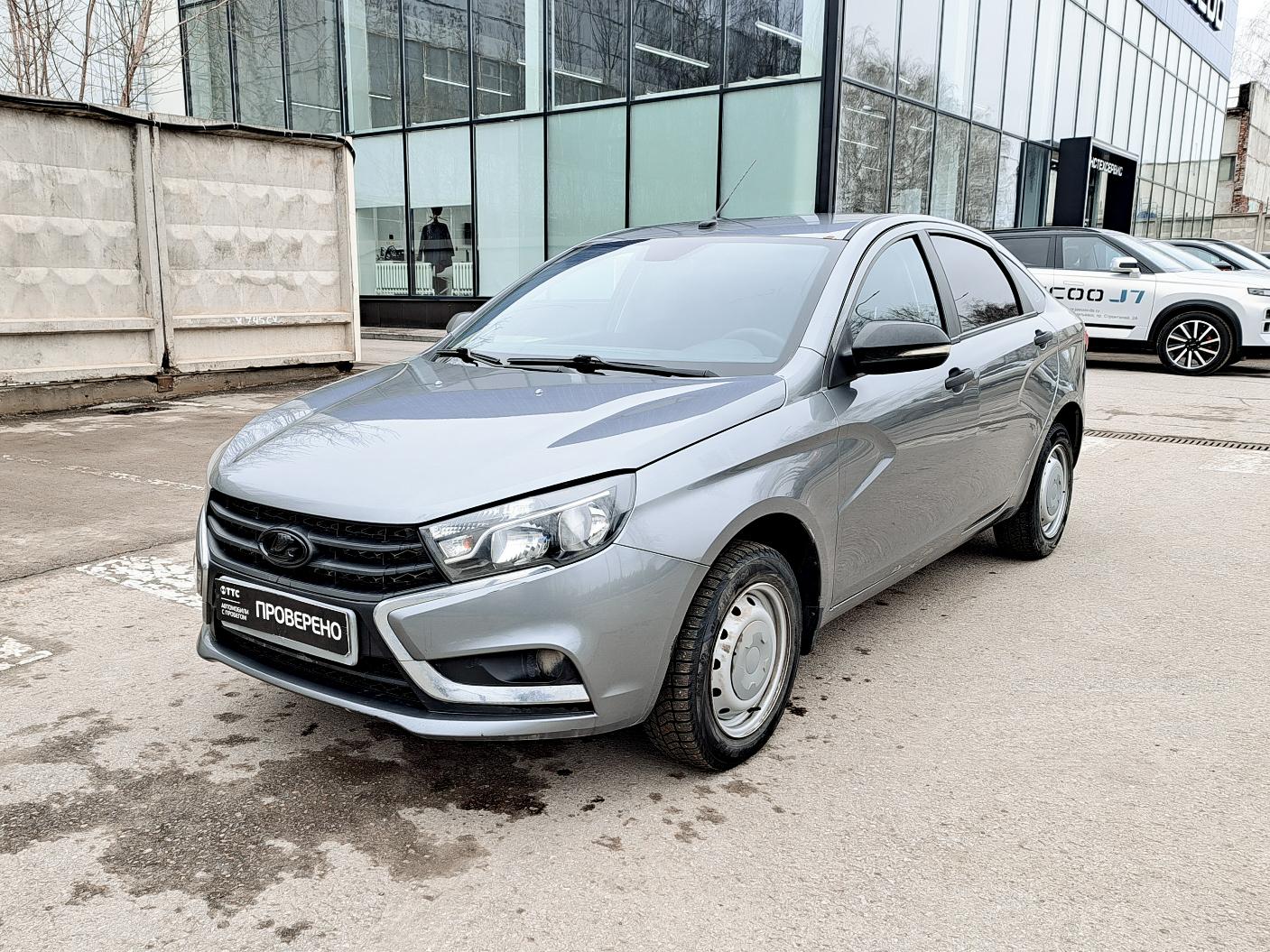 Фотография автомобиля Lada (ВАЗ) Vesta