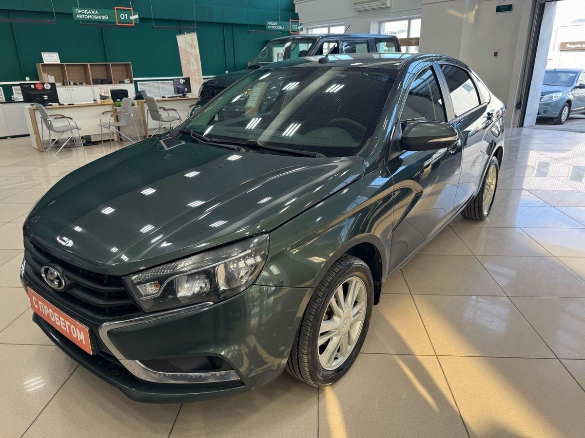 Фотография автомобиля Lada (ВАЗ) Vesta