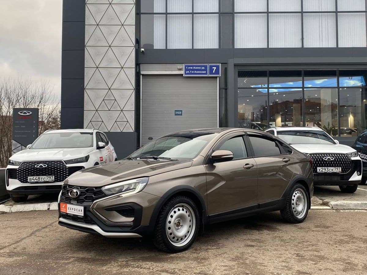 Фотография автомобиля Lada (ВАЗ) Vesta