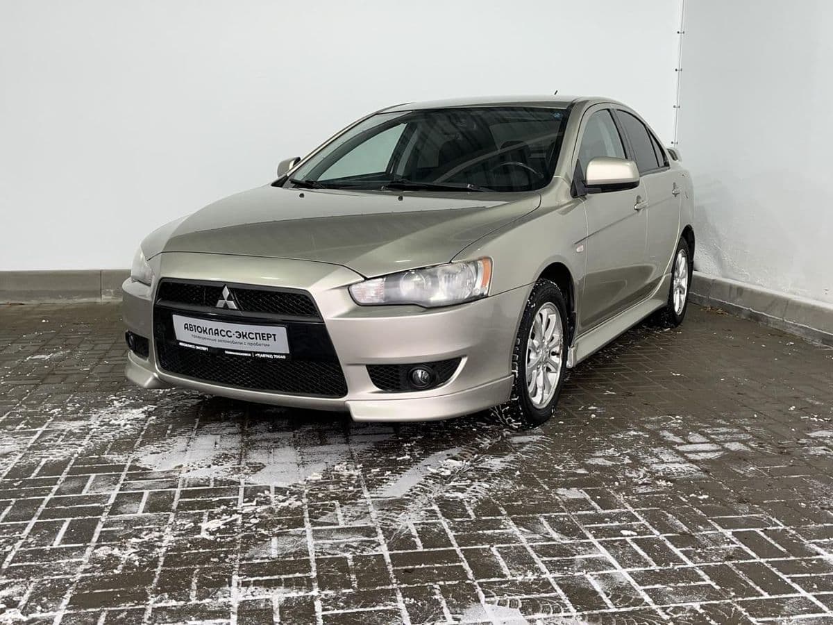 Фотография автомобиля Mitsubishi Lancer