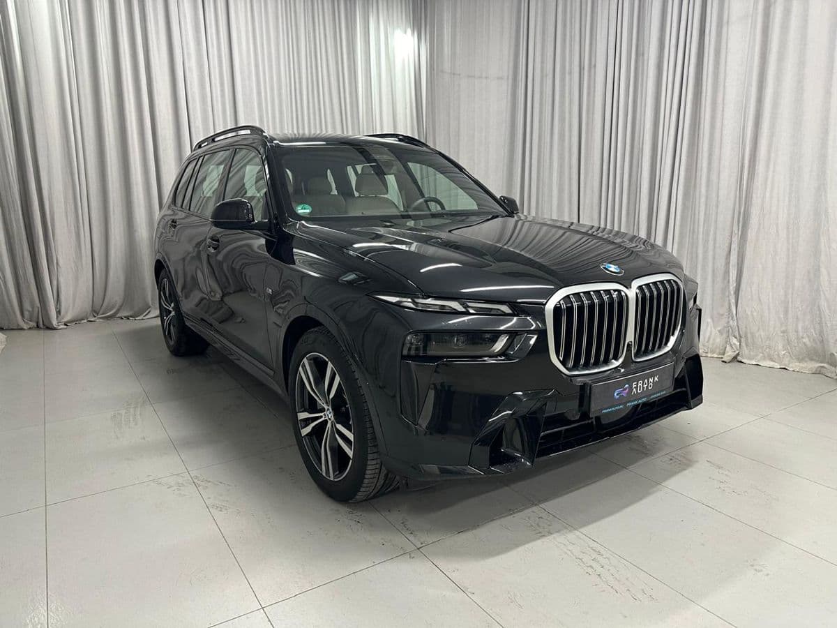 Фотография автомобиля BMW X7