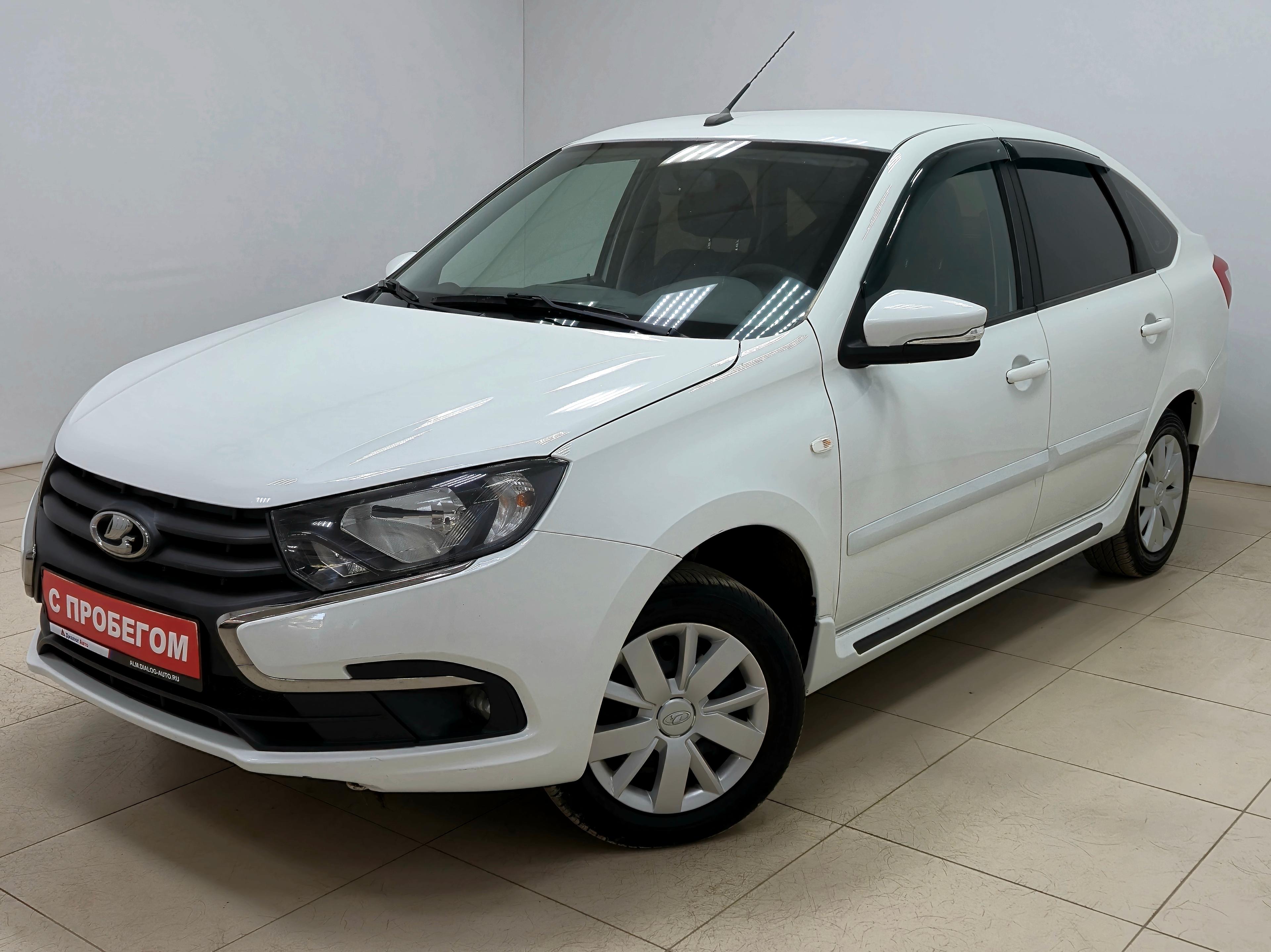 Фотография автомобиля Lada (ВАЗ) Granta