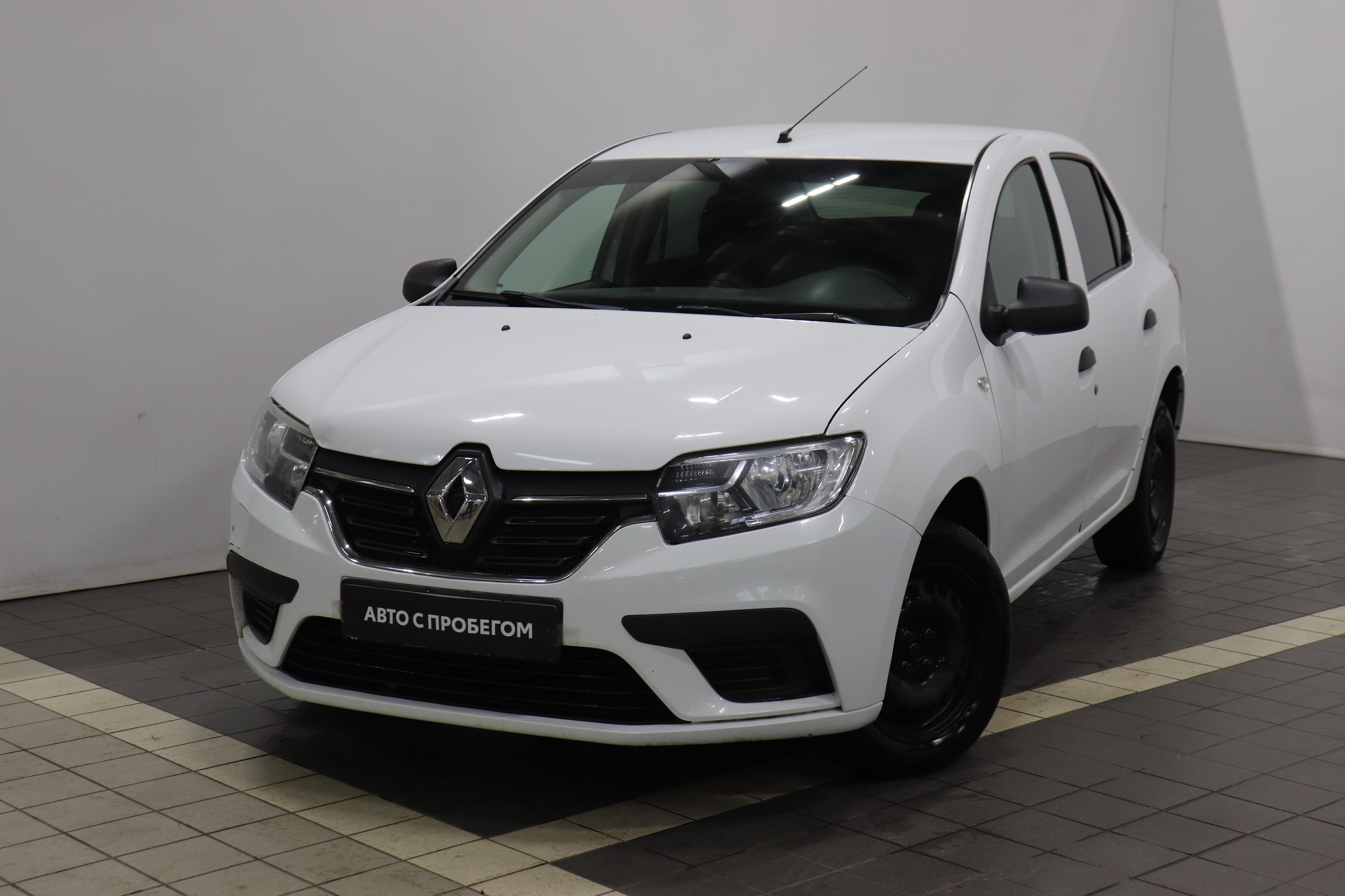 Фотография автомобиля Renault Logan