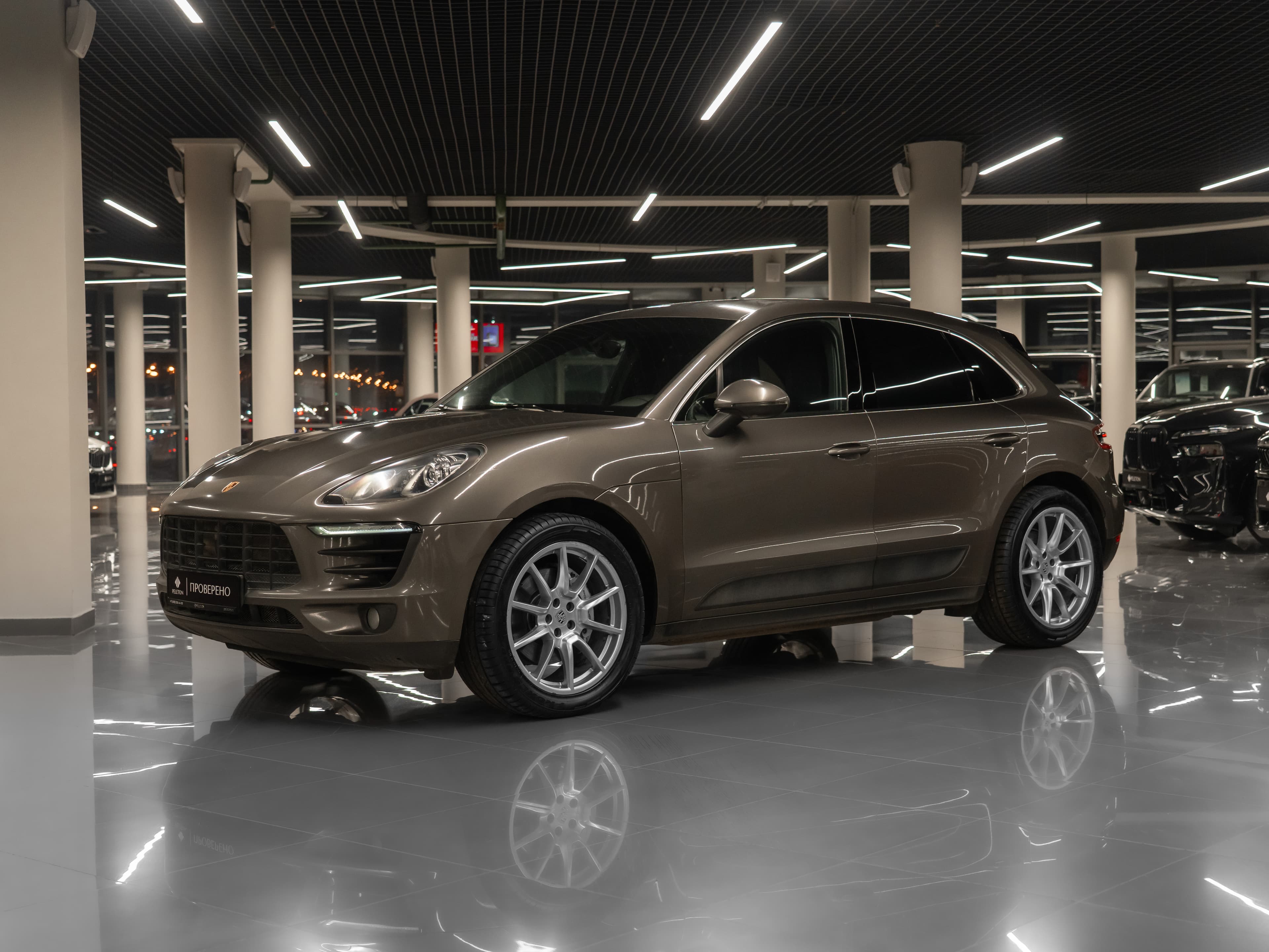 Фотография автомобиля Porsche Macan