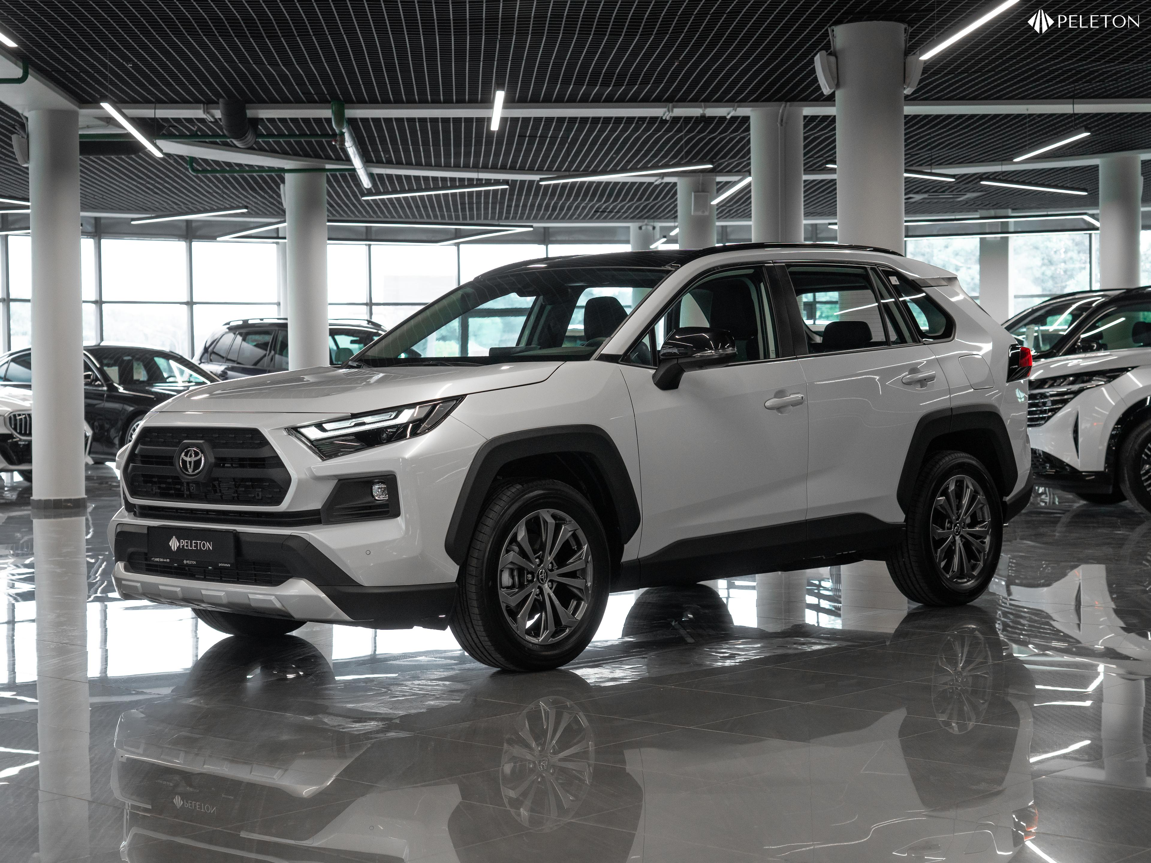 Фотография автомобиля Toyota RAV4