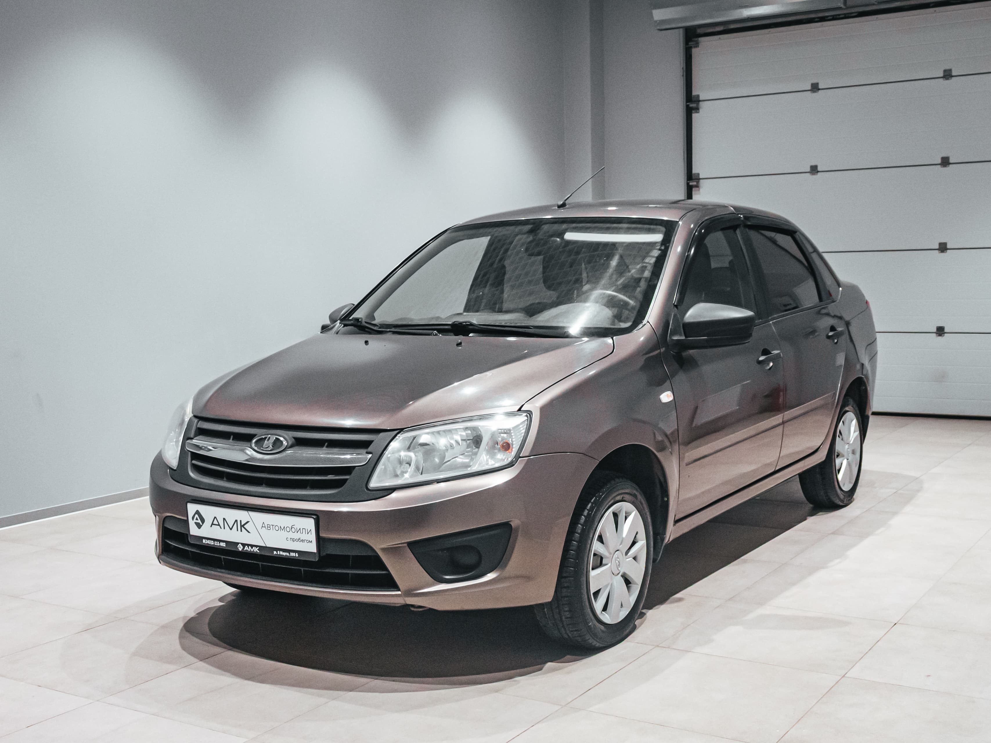 Фотография автомобиля Lada (ВАЗ) Granta