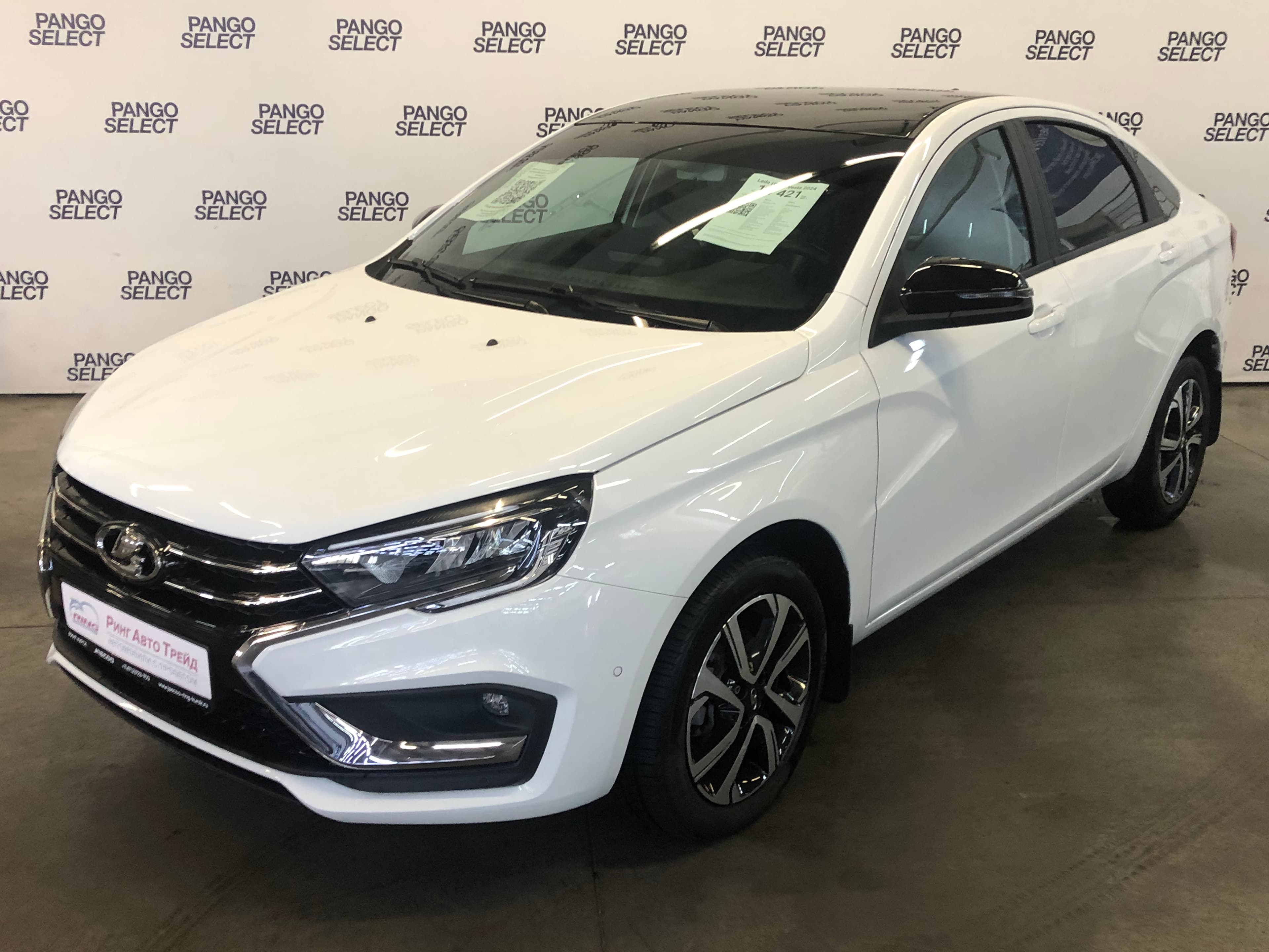 Фотография автомобиля Lada (ВАЗ) Vesta
