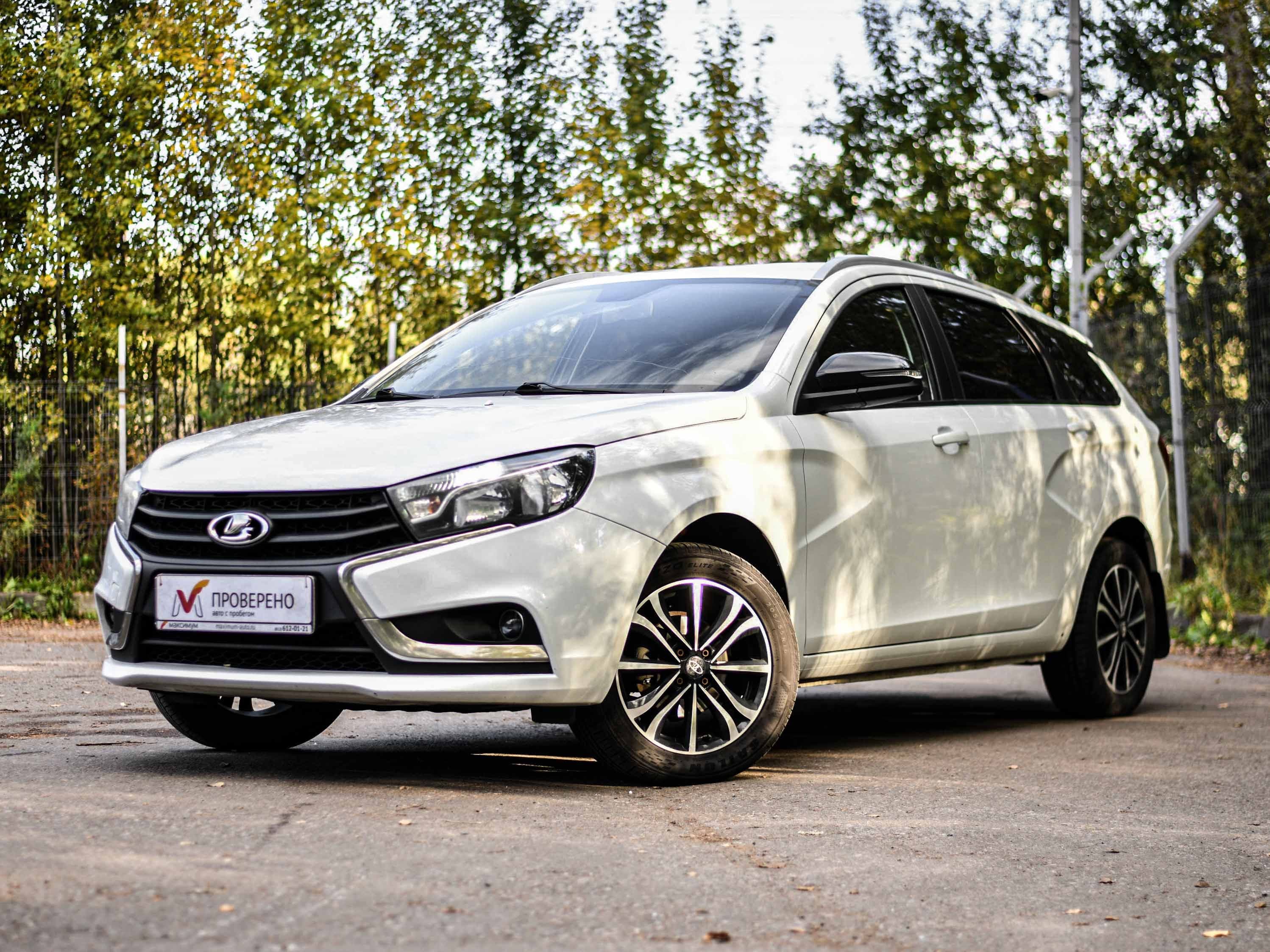 Фотография автомобиля Lada (ВАЗ) Vesta