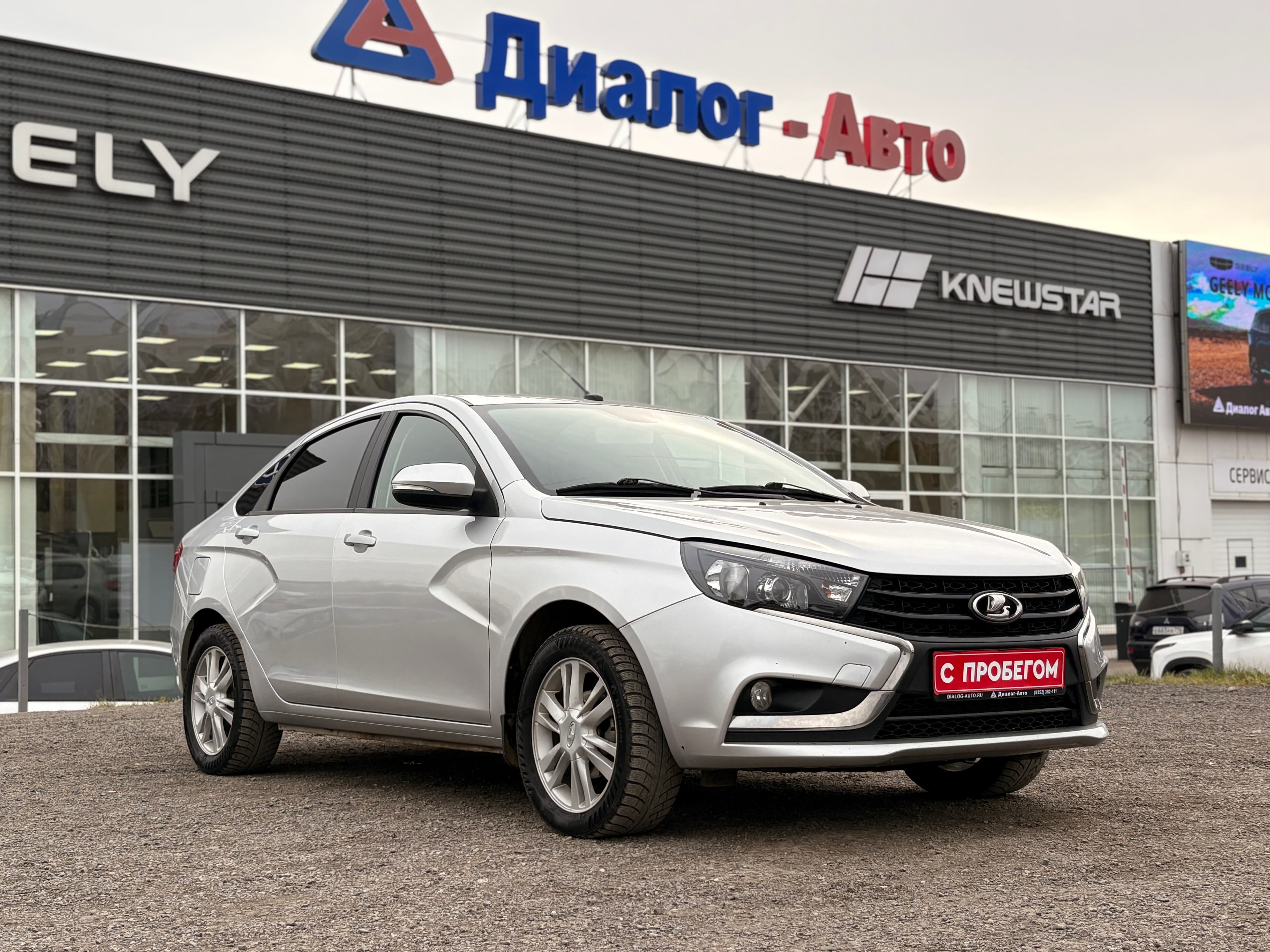 Фотография автомобиля Lada (ВАЗ) Vesta