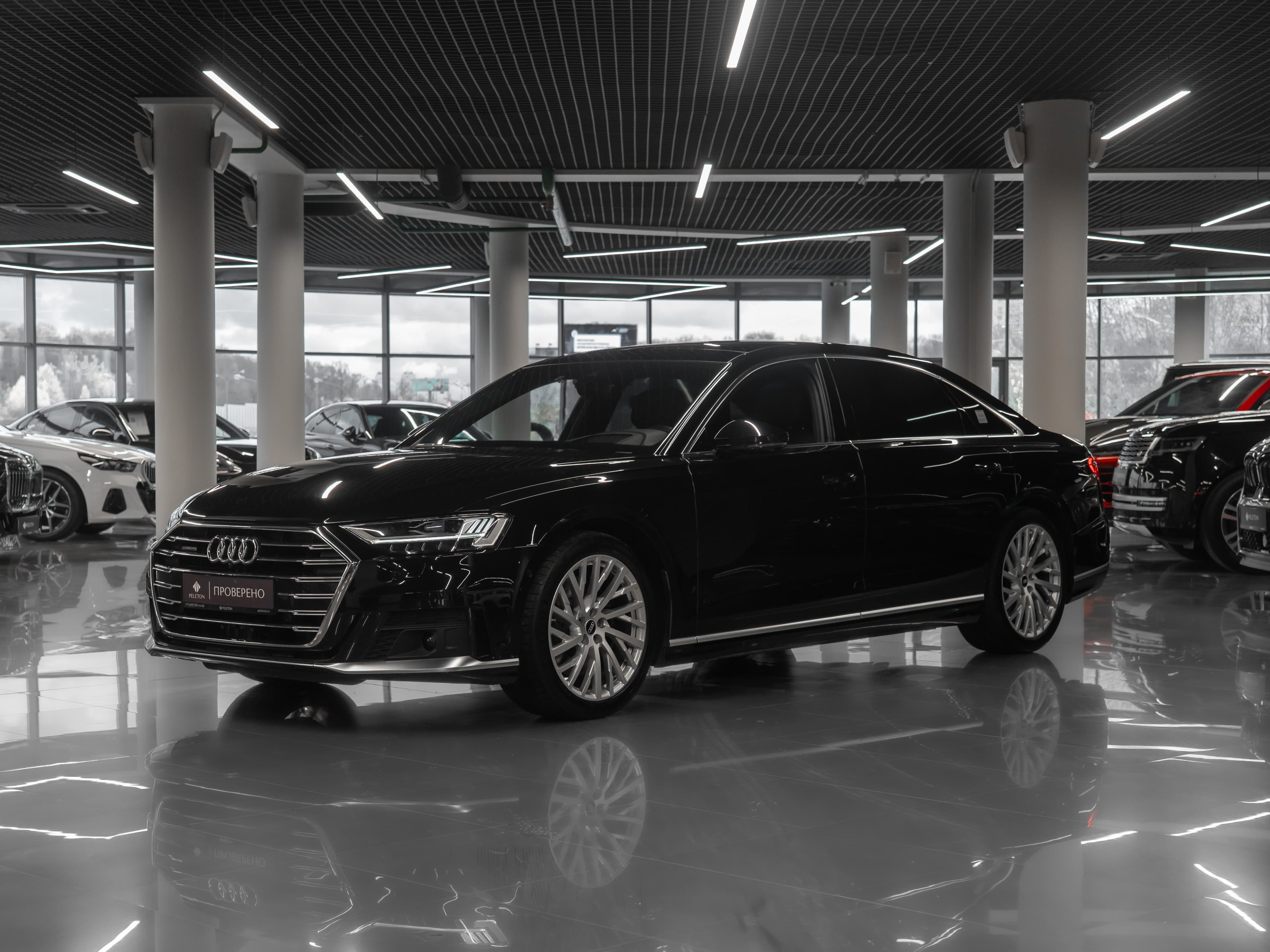 Фотография автомобиля Audi A8