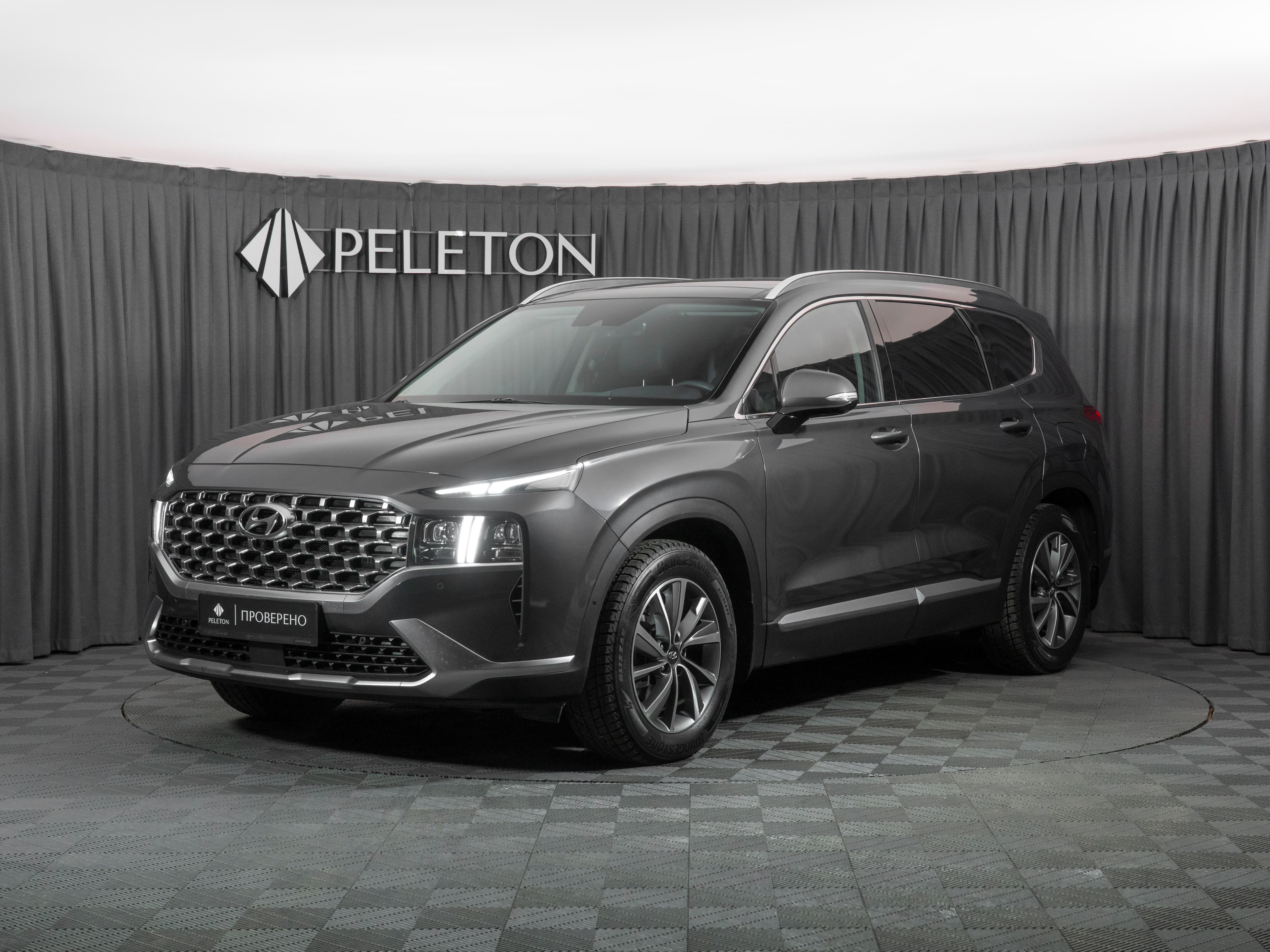 Фотография автомобиля Hyundai Santa Fe