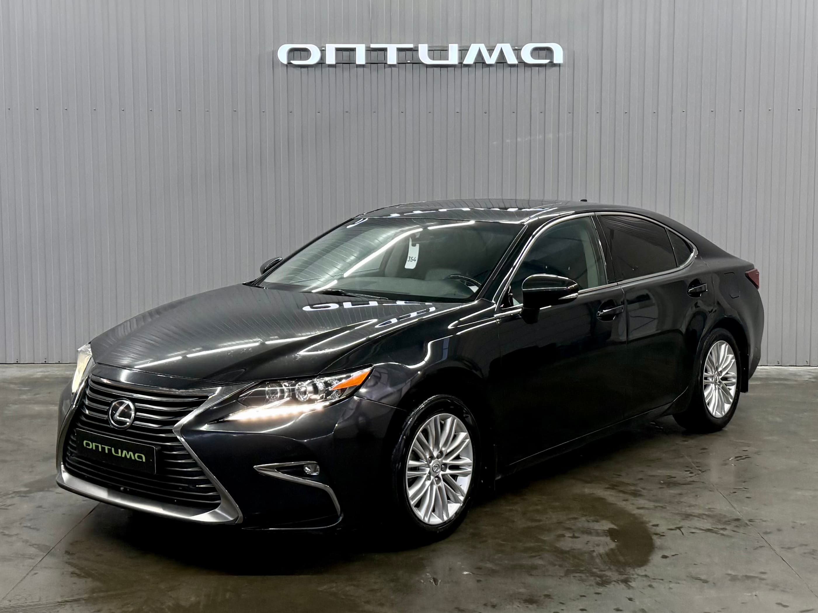 Фотография автомобиля Lexus ES