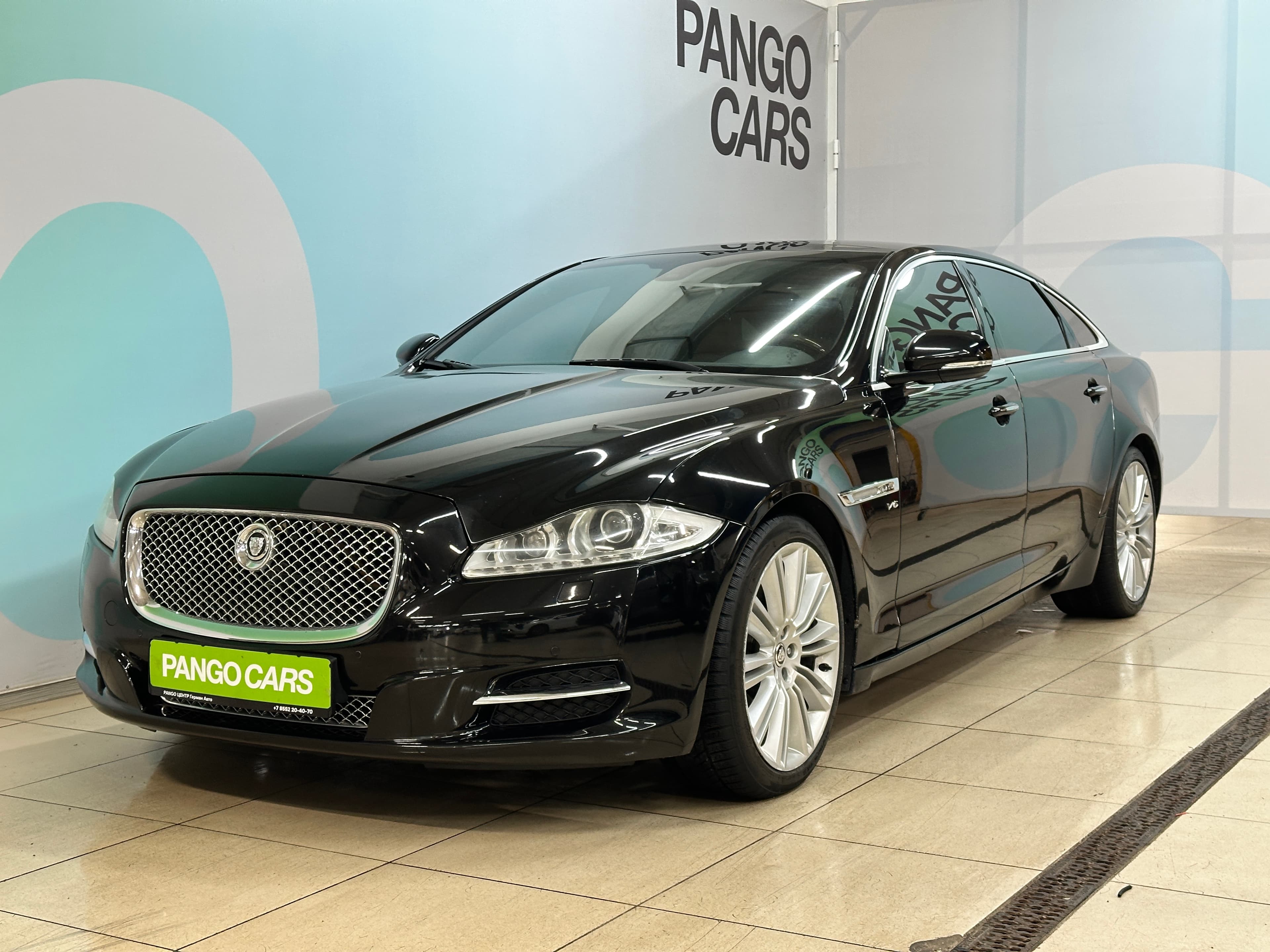 Фотография автомобиля Jaguar XJ