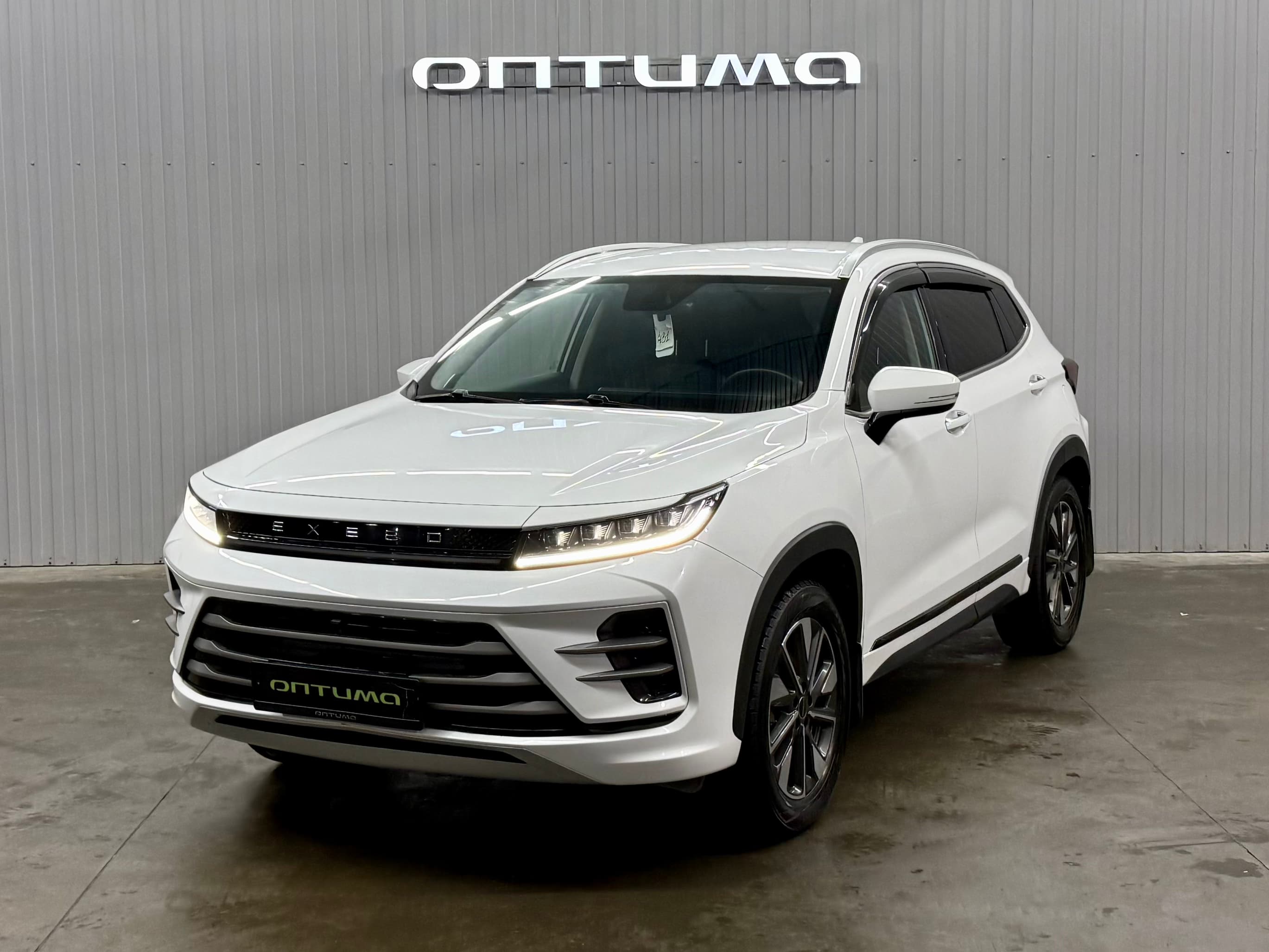 Фотография автомобиля EXEED LX