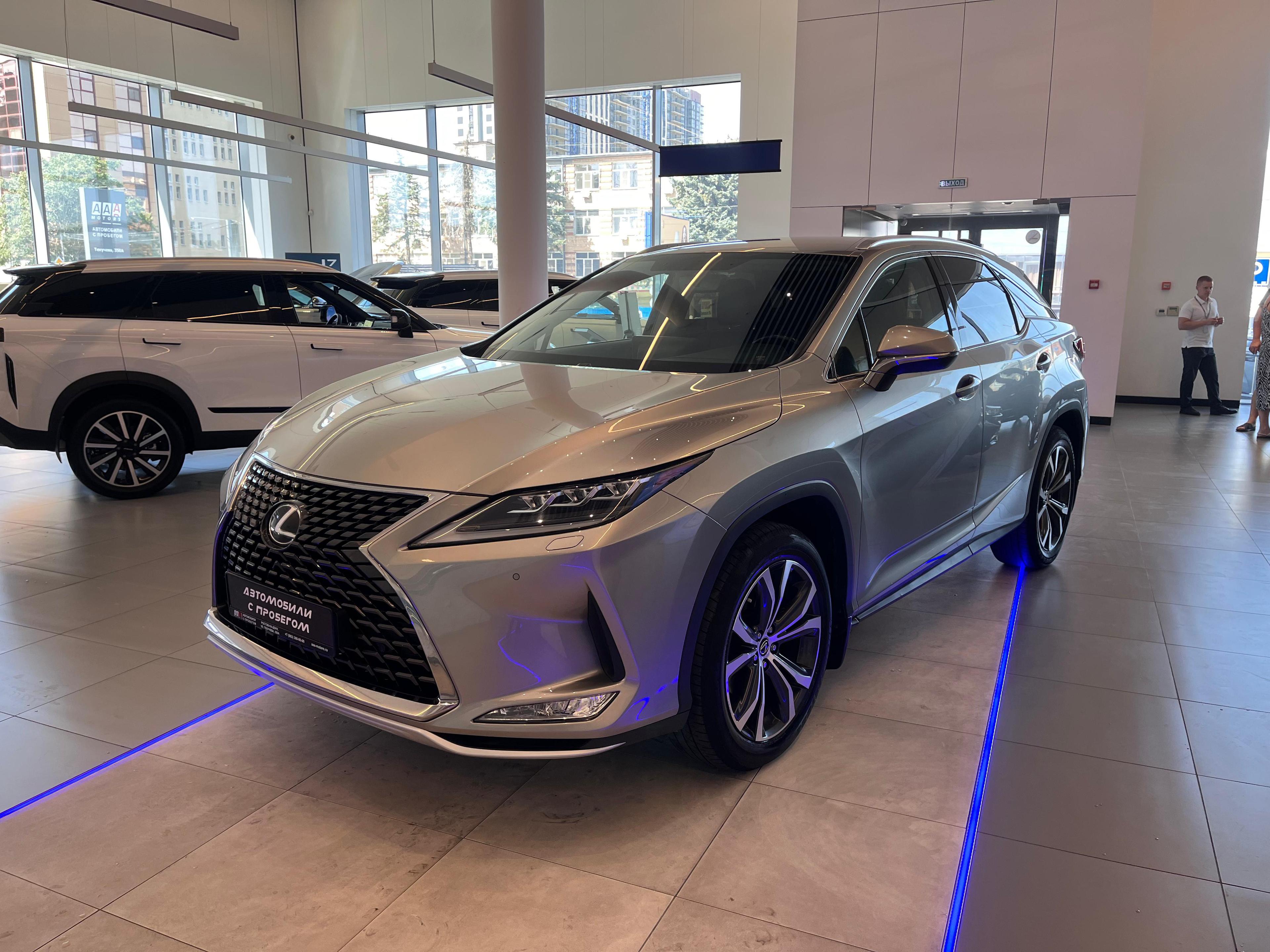 Фотография автомобиля Lexus RX