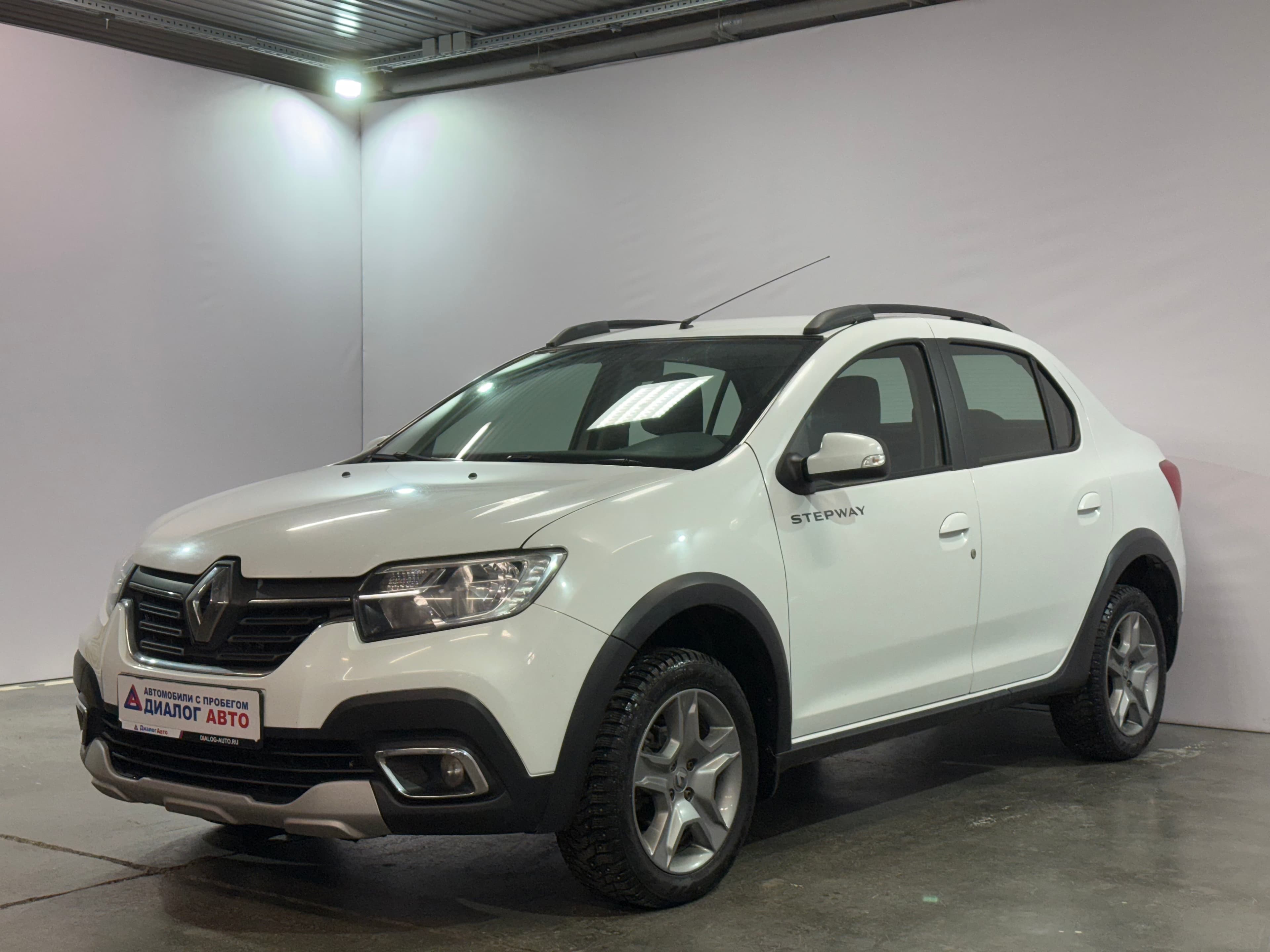 Фотография автомобиля Renault Logan