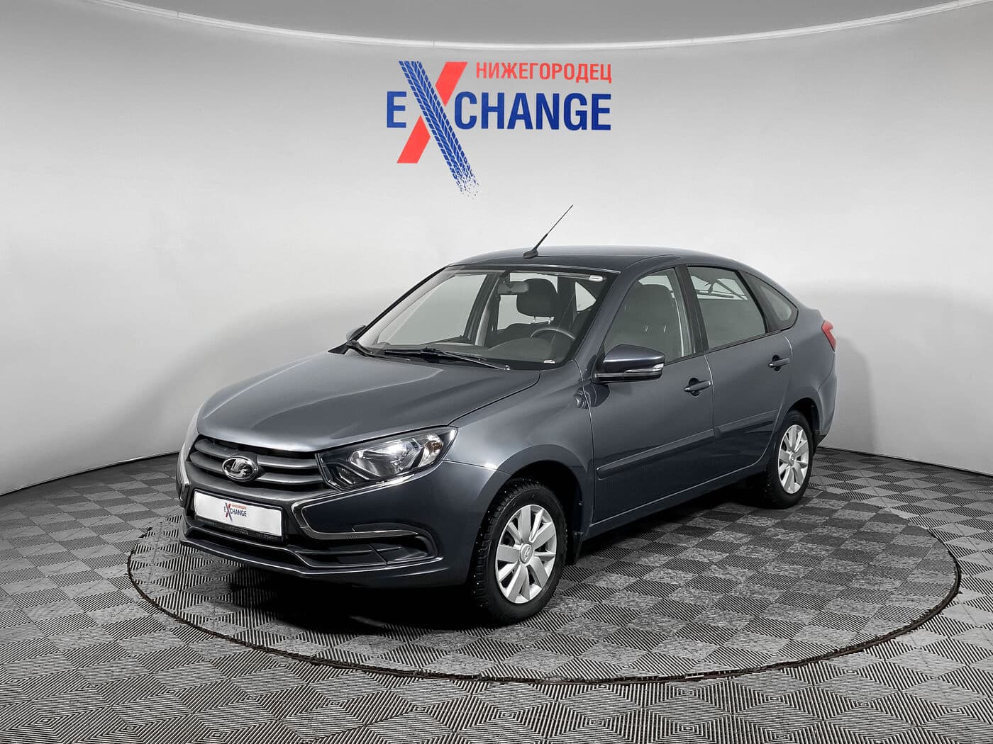 Фотография автомобиля Lada (ВАЗ) Granta