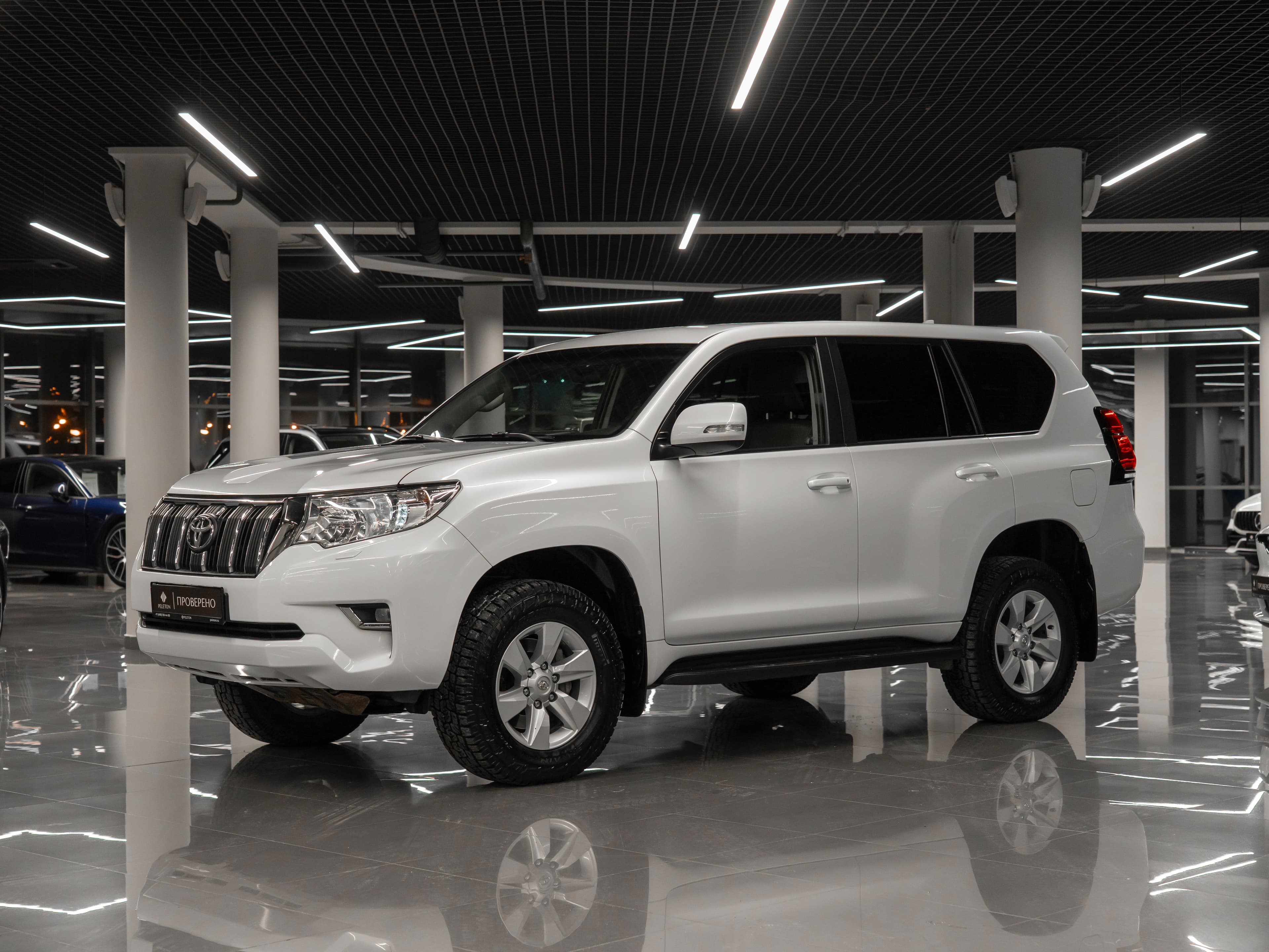 Фотография автомобиля Toyota Land Cruiser Prado